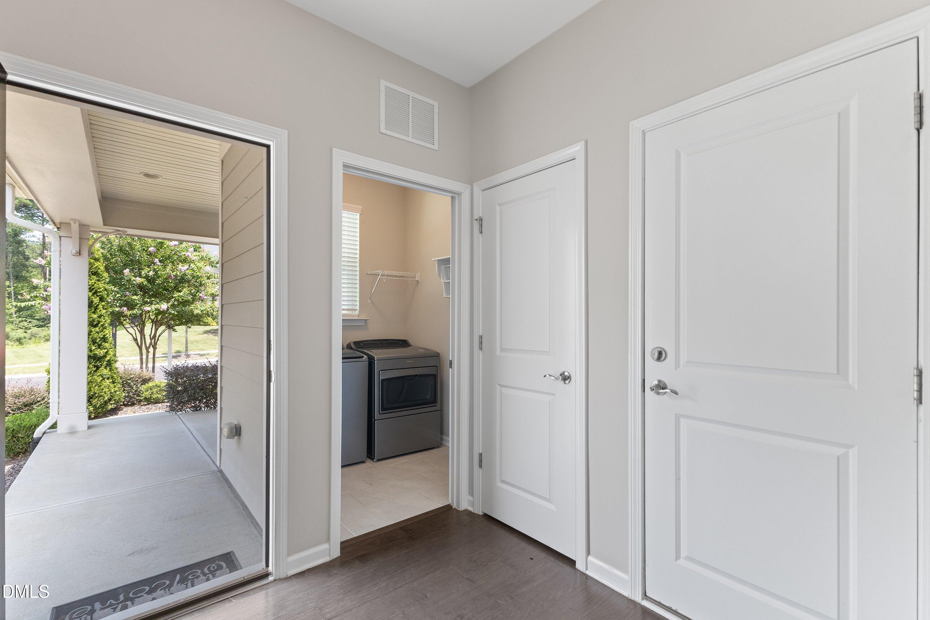 1006 Sounding Lane Property Photo 3