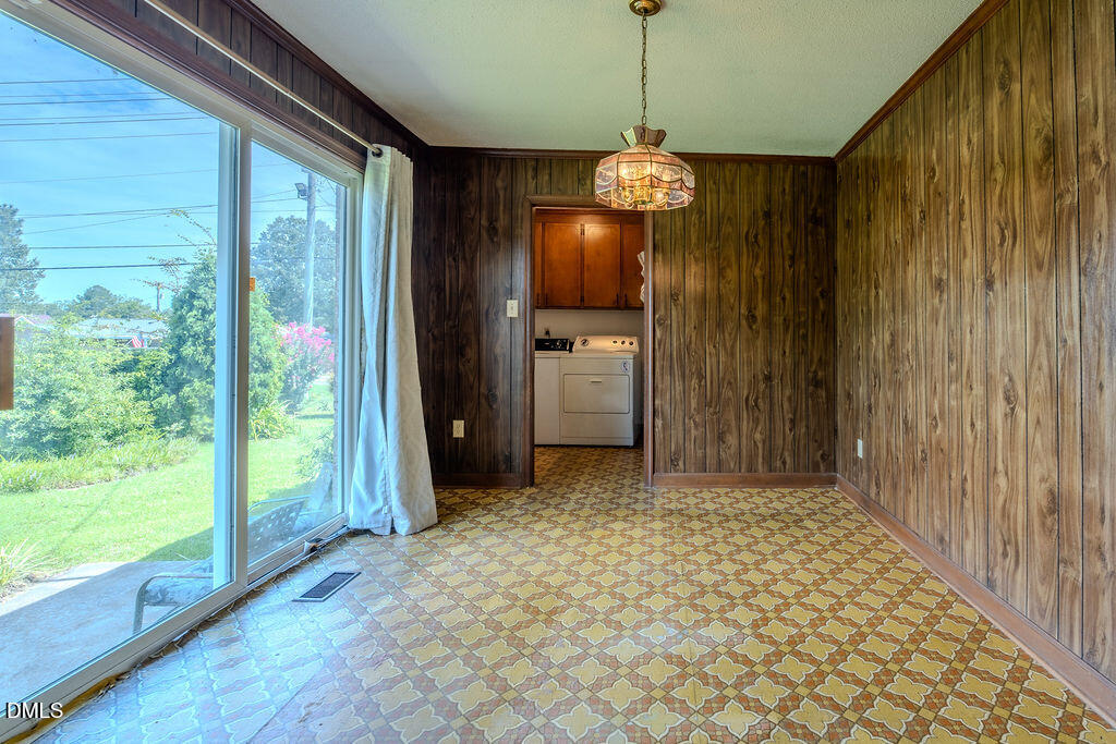 306 S Brevard Street Property Photo 14