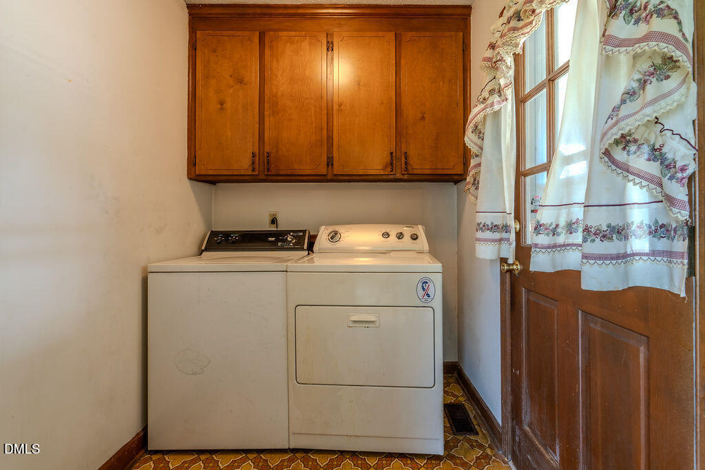 306 S Brevard Street Property Photo 15