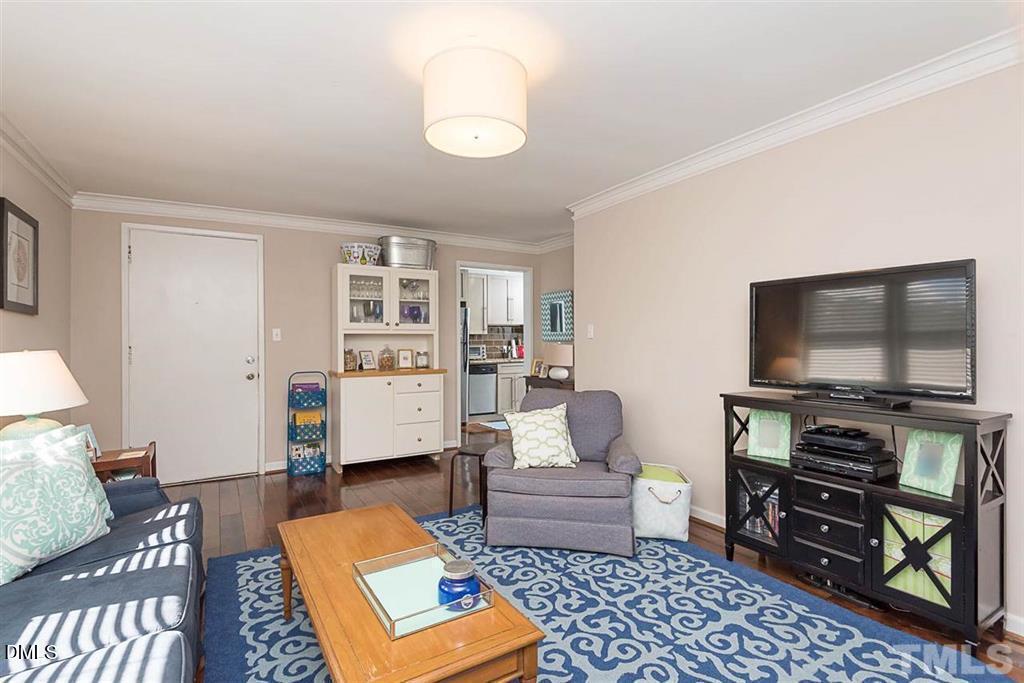801 Daniels Street D Property Photo 2