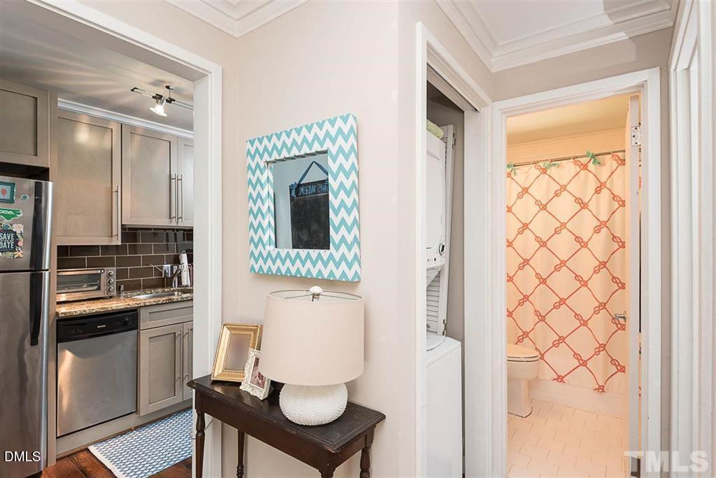 801 Daniels Street D Property Photo 3