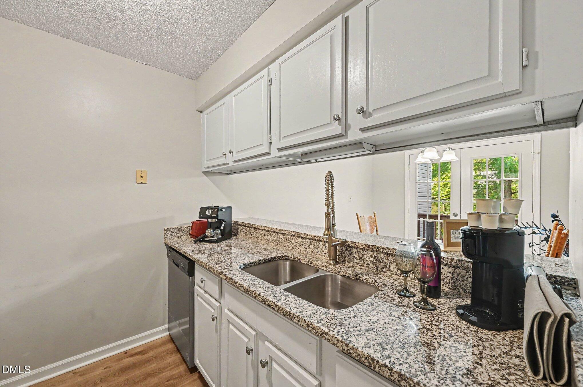 3331 Tarleton E B 08 Property Photo 6