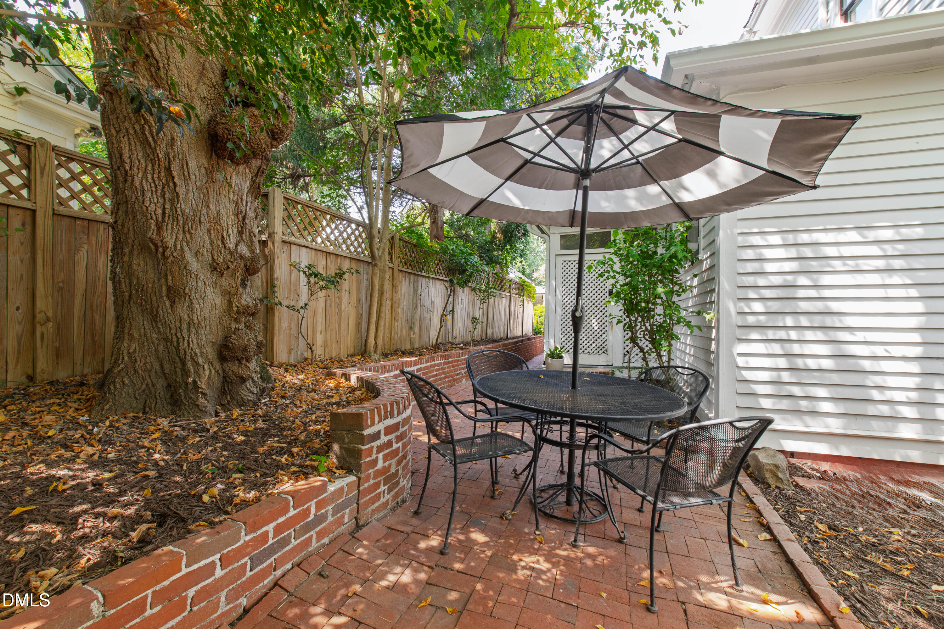 320 E Jones Street Property Photo 57