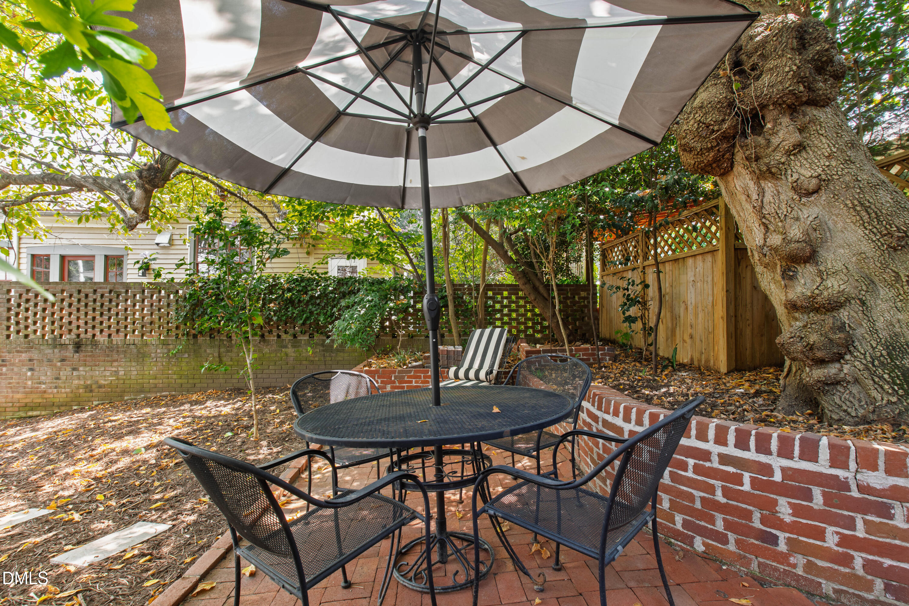 320 E Jones Street Property Photo 58