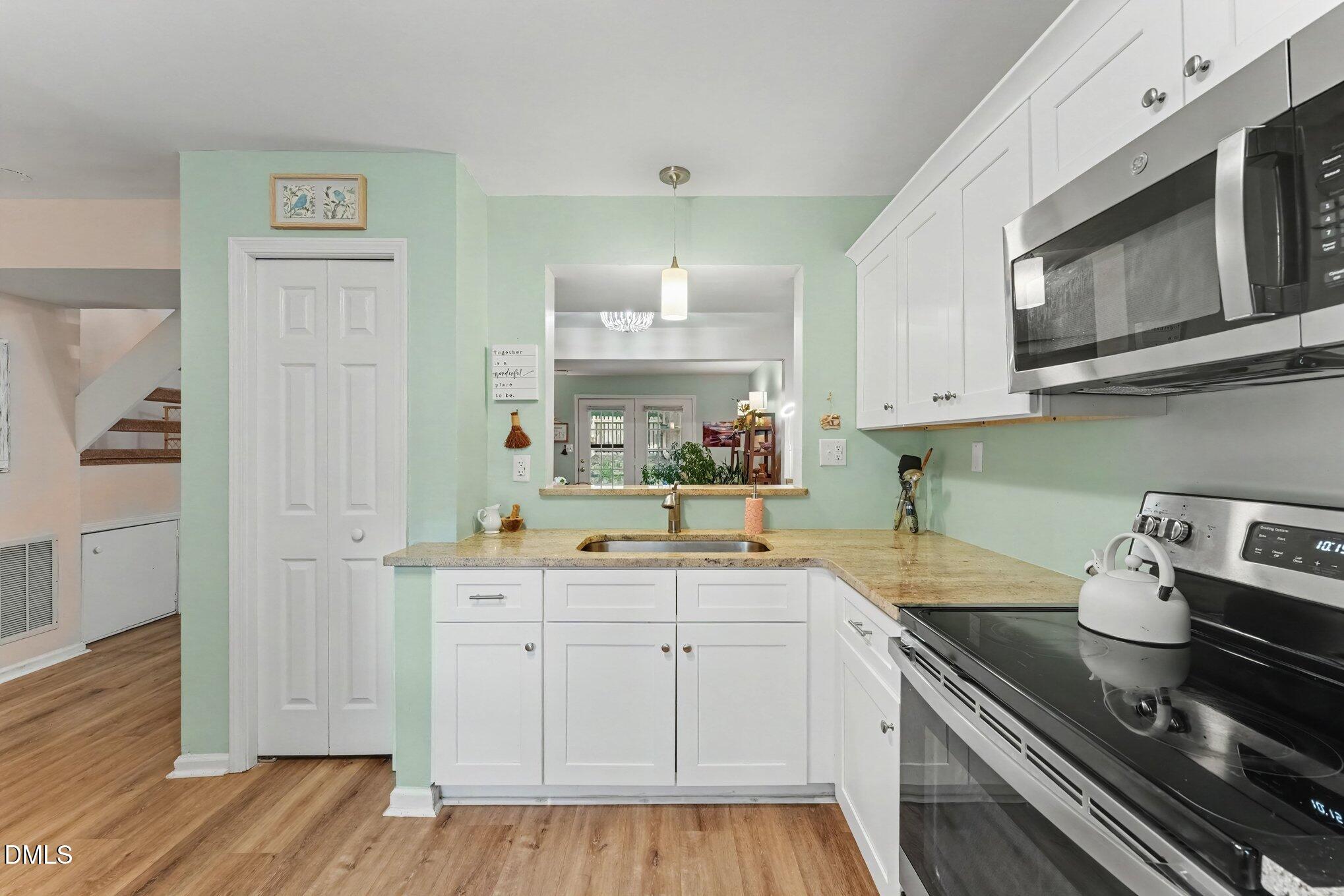 329 Glencoe Drive Property Photo 11