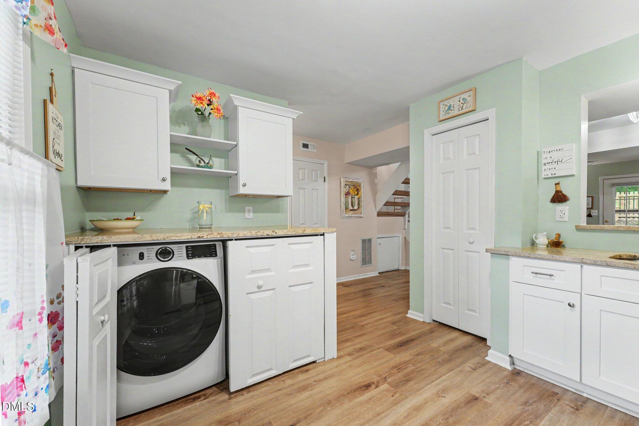 329 Glencoe Drive Property Photo 12