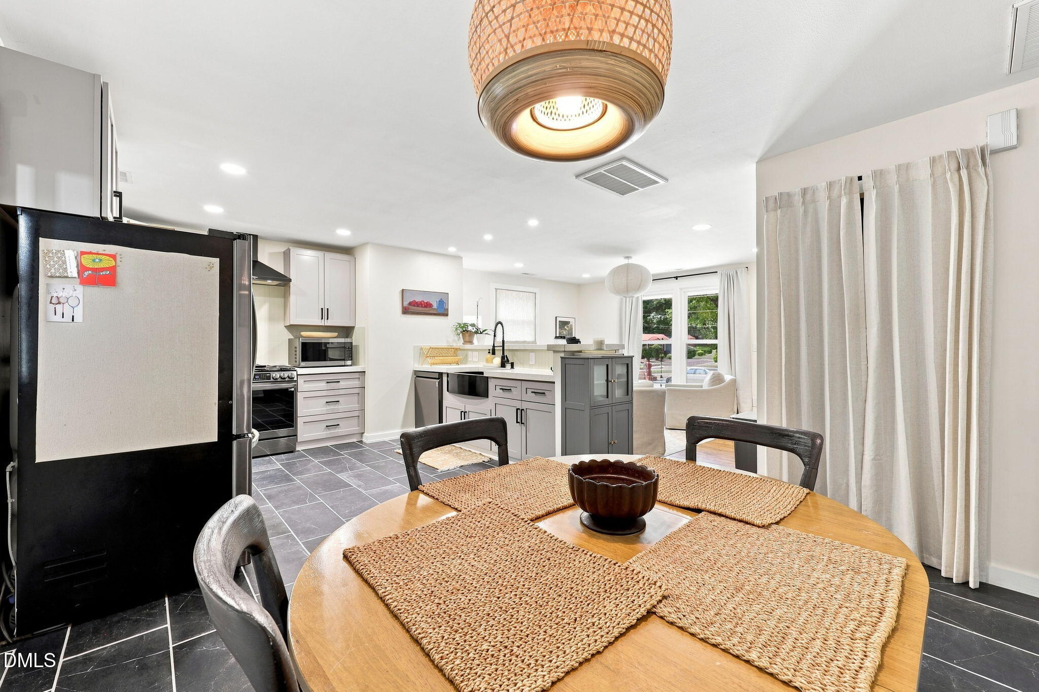 2107 Dandridge Drive Property Photo 14
