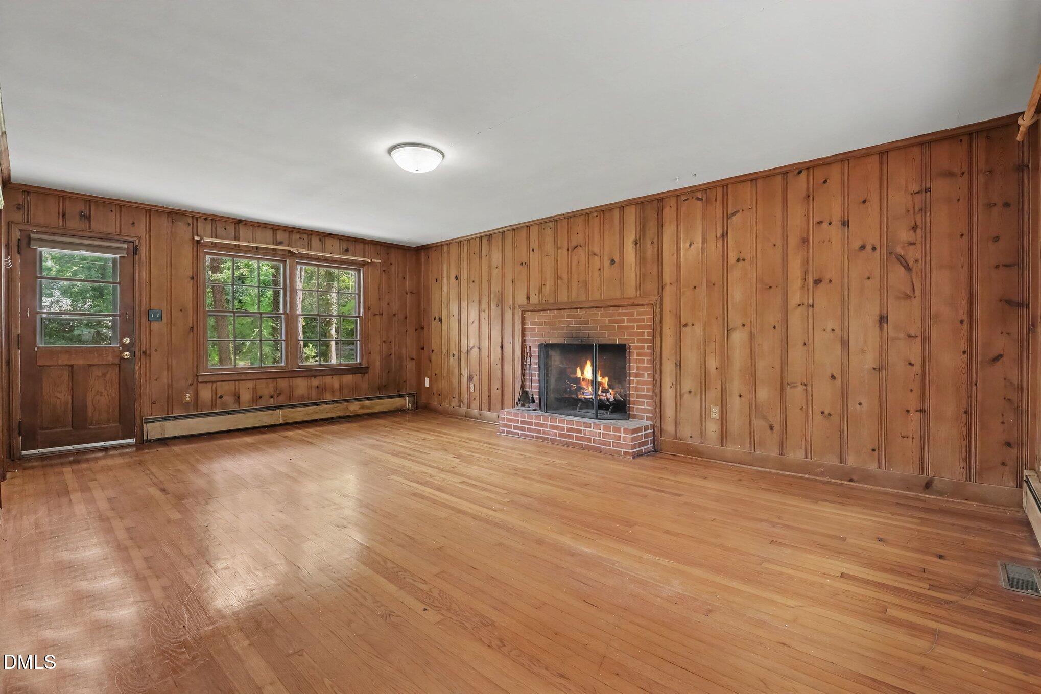 423 Whitehead Circle Property Photo 2