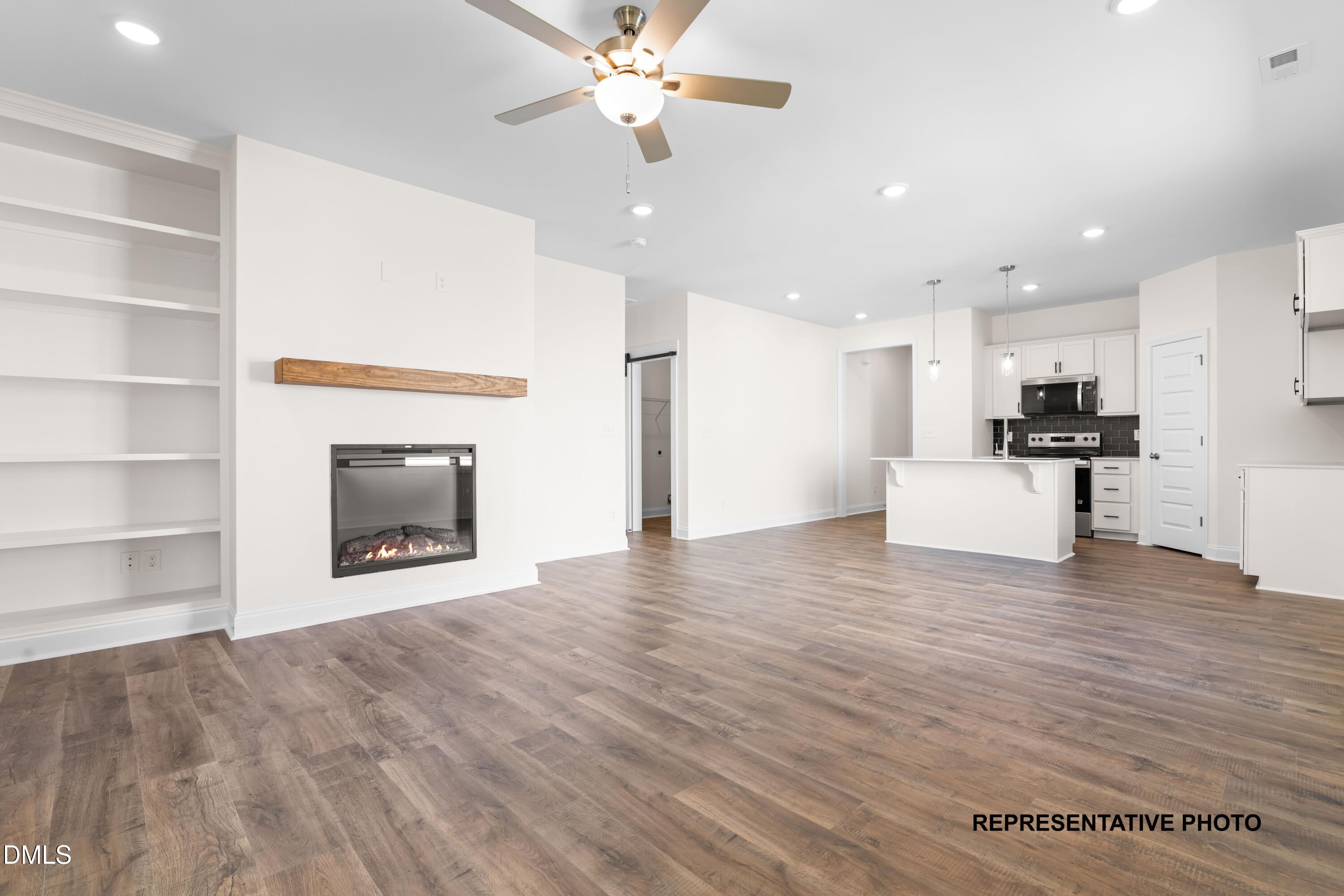 121 Longfield Court Property Photo 6