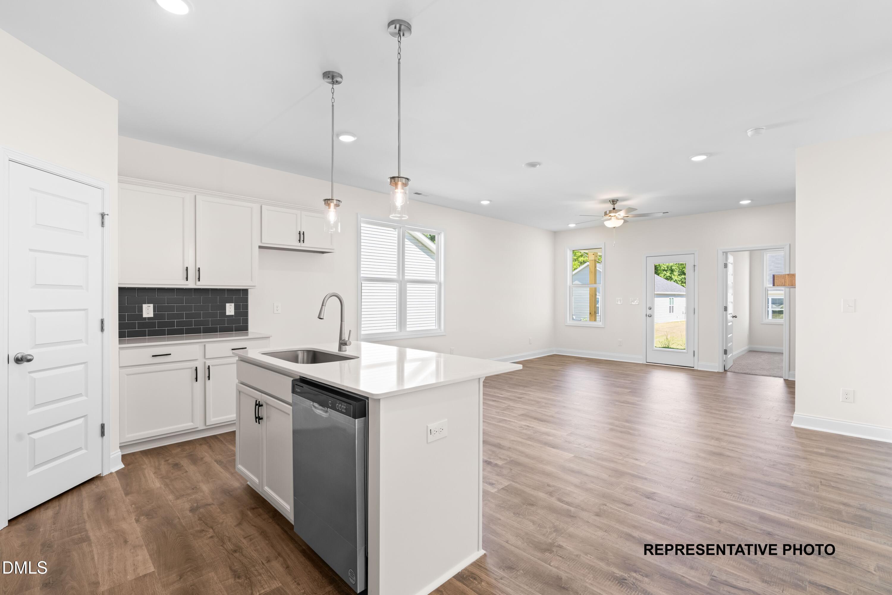 121 Longfield Court Property Photo 7
