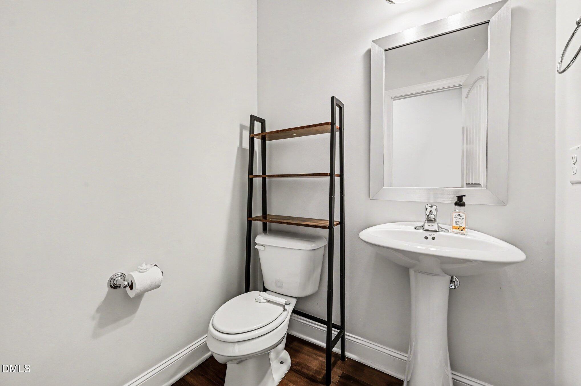 1015 Meadow Pond Drive Property Photo 12