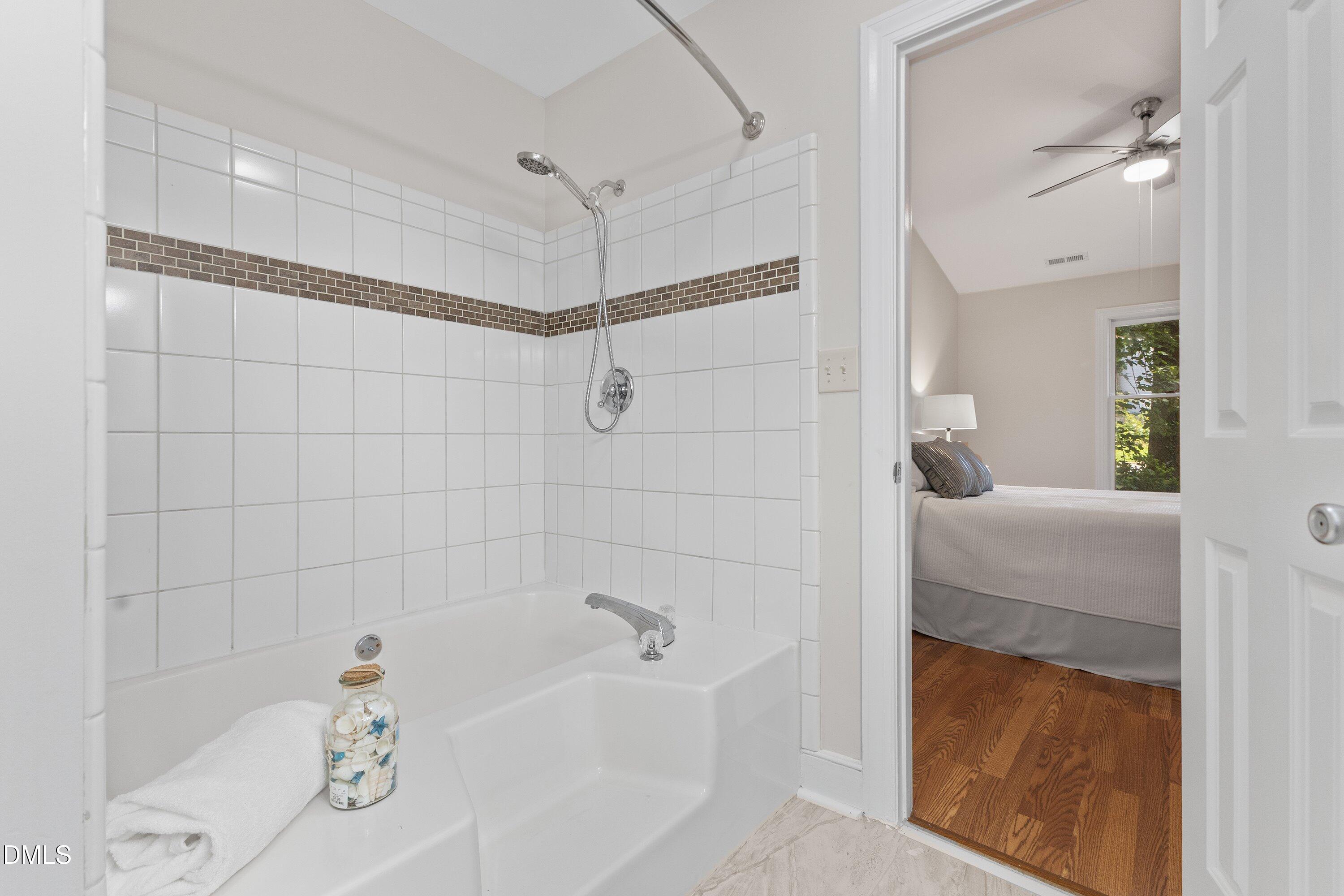 100 Culcross Court Property Photo 19