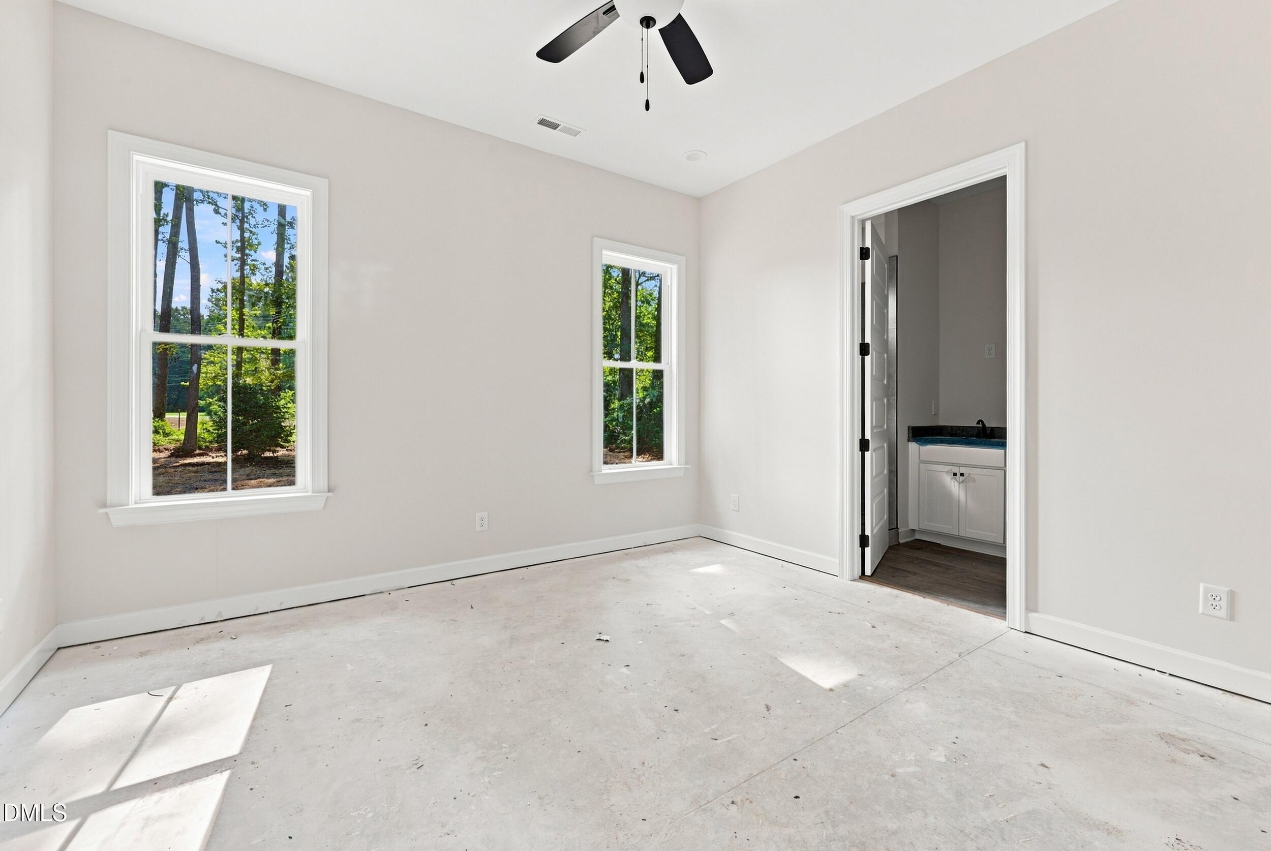 302 Pine Street Property Photo 9