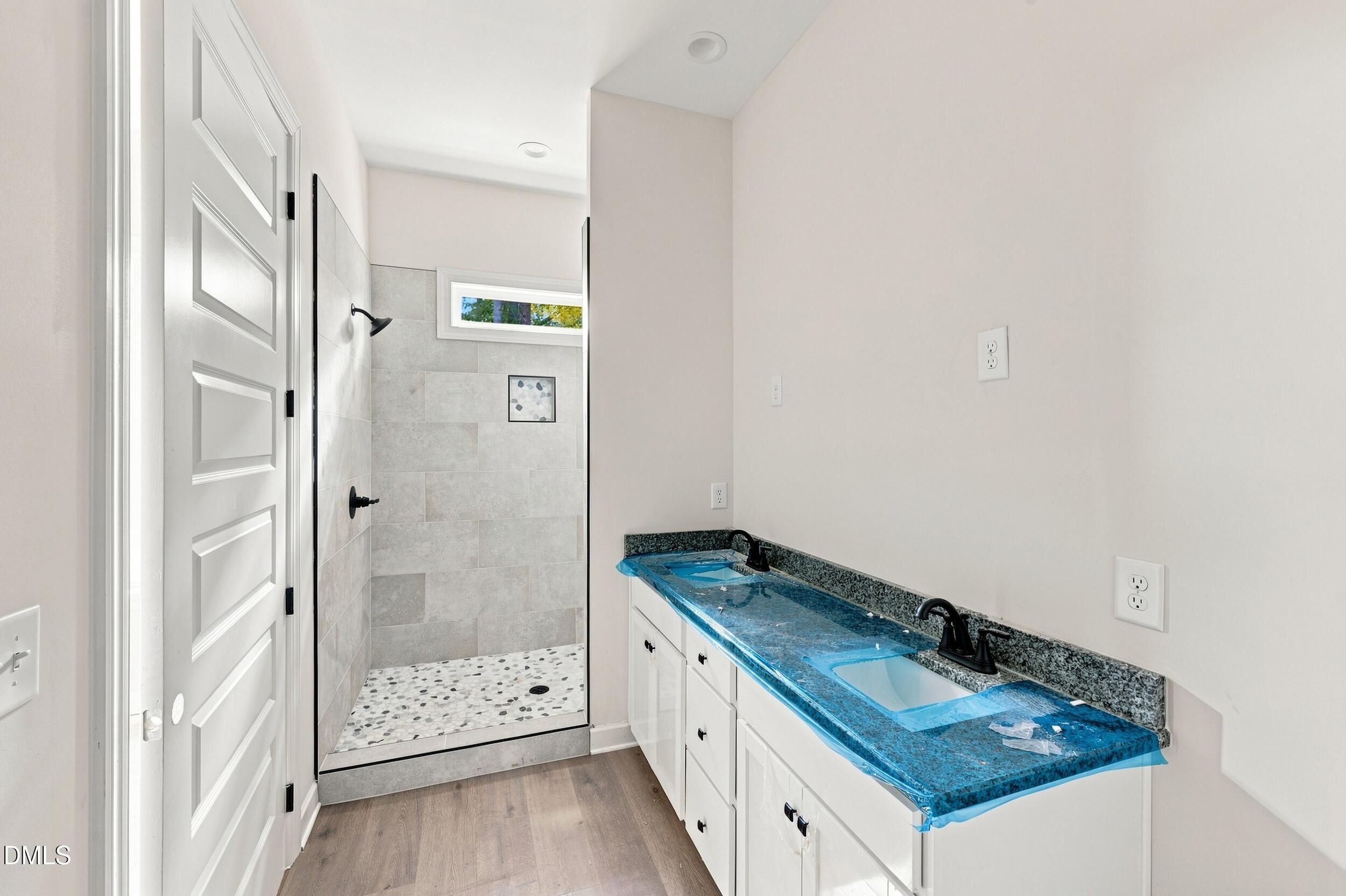 302 Pine Street Property Photo 10