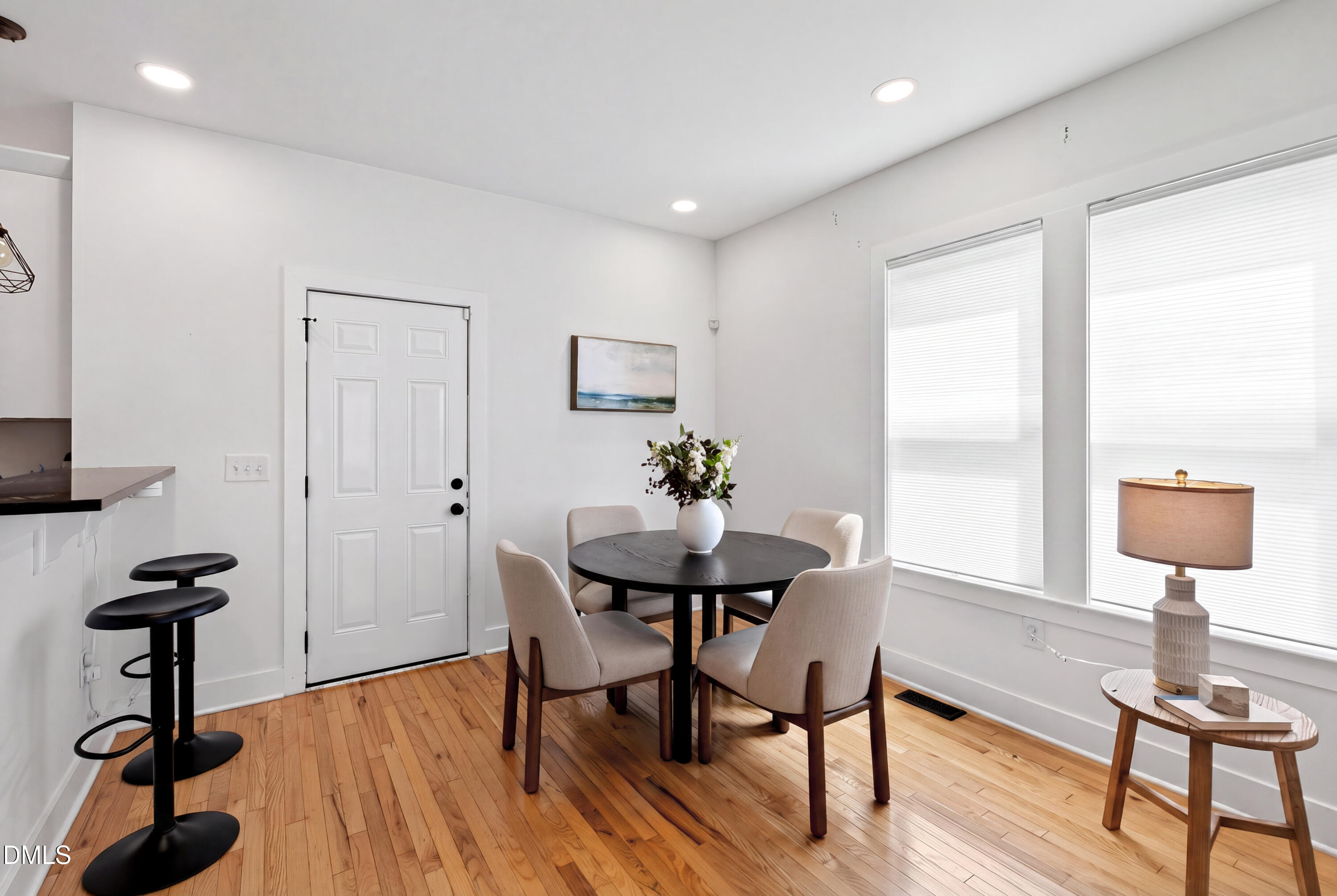 615 E Lenoir Street Property Photo 4