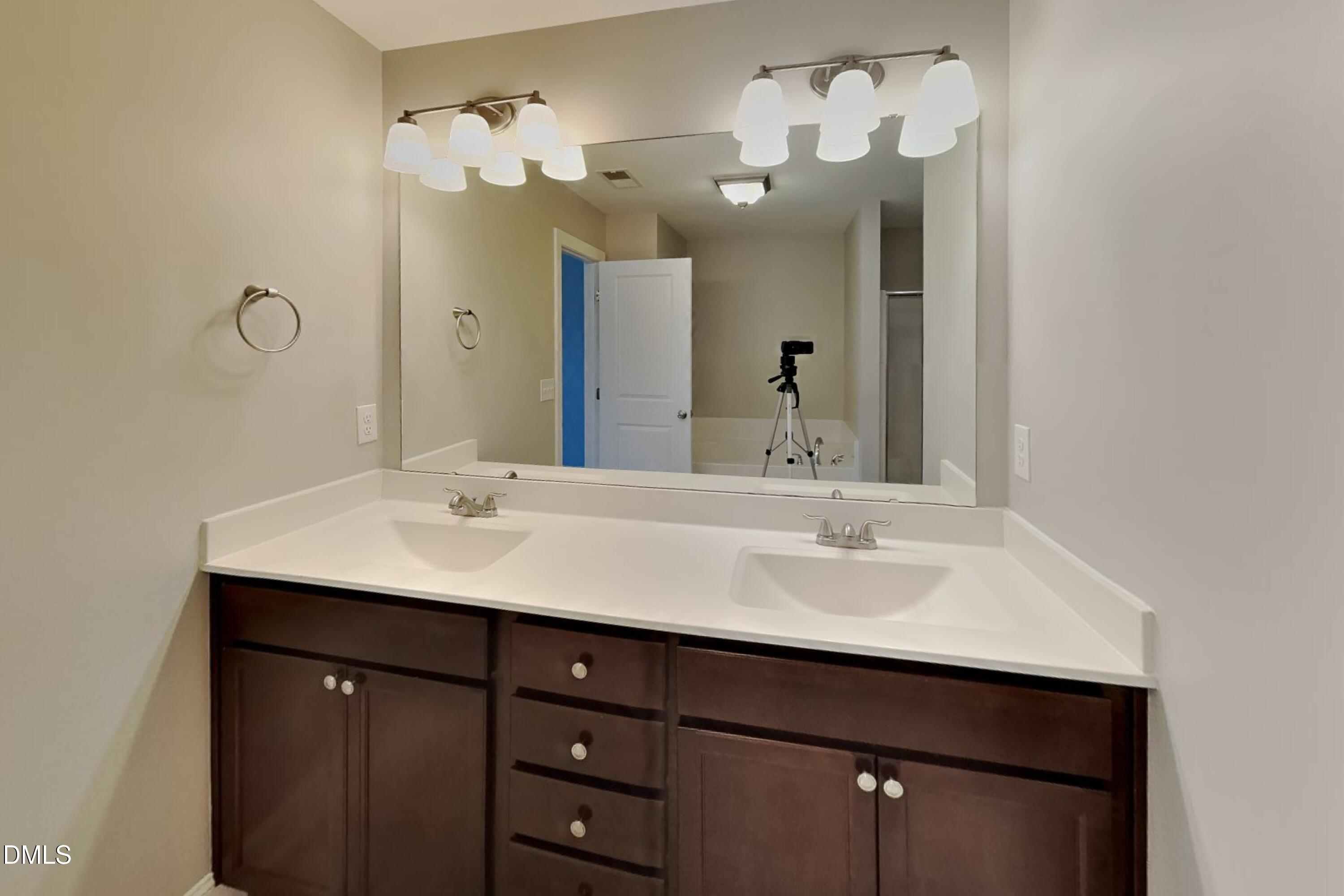 1100 Silver Farm Road Property Photo 10