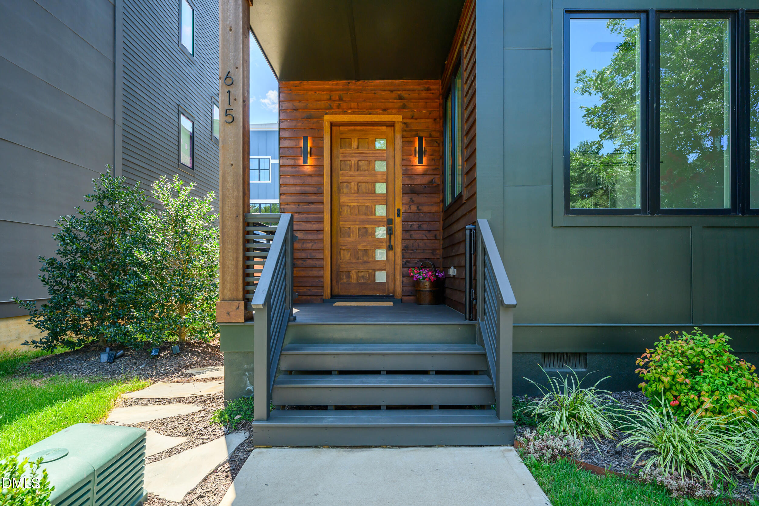 615 Maywood Avenue Property Photo 4