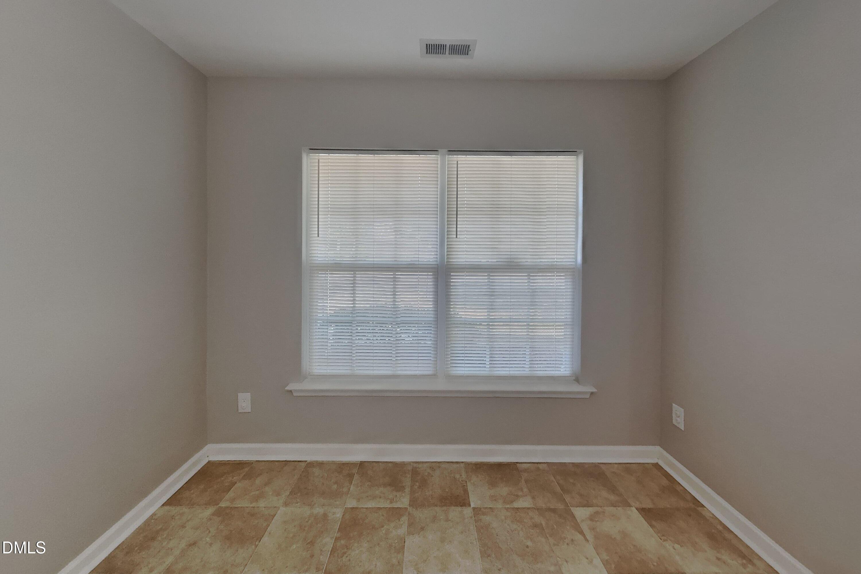 910 Statler Drive Property Photo 3