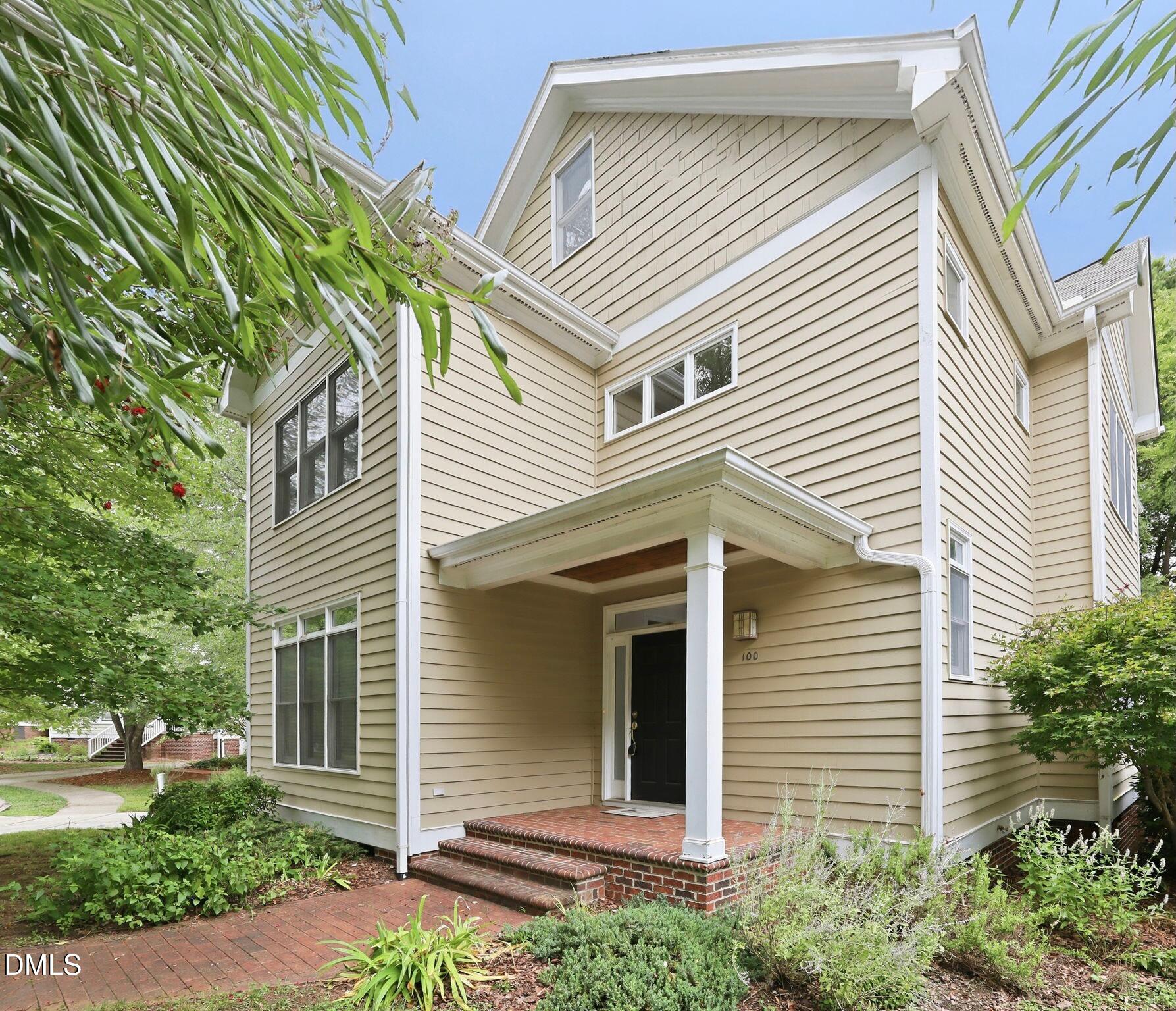 100 Harvest Court Property Photo 1