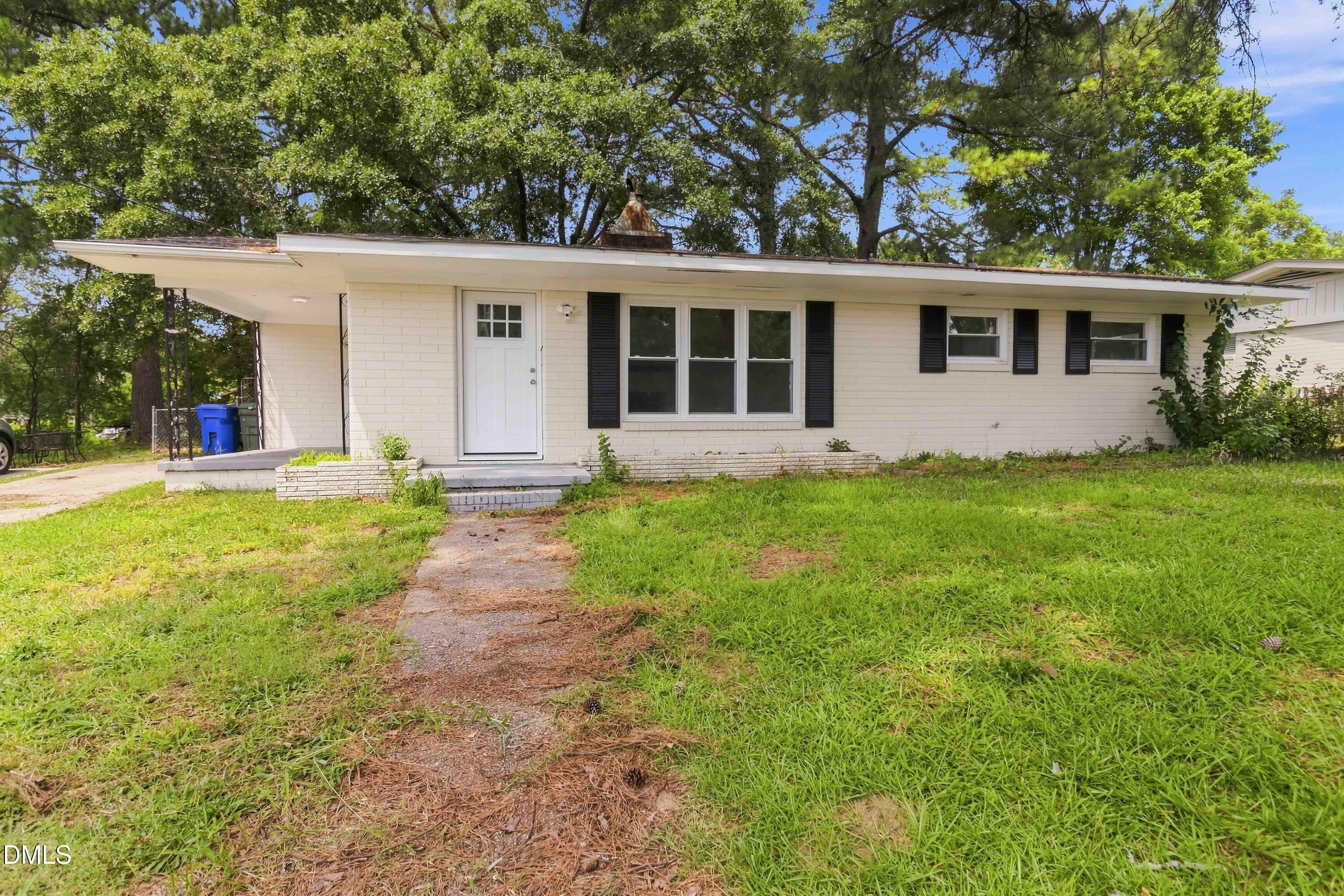 605 Sunnyside Lane W Property Photo 1