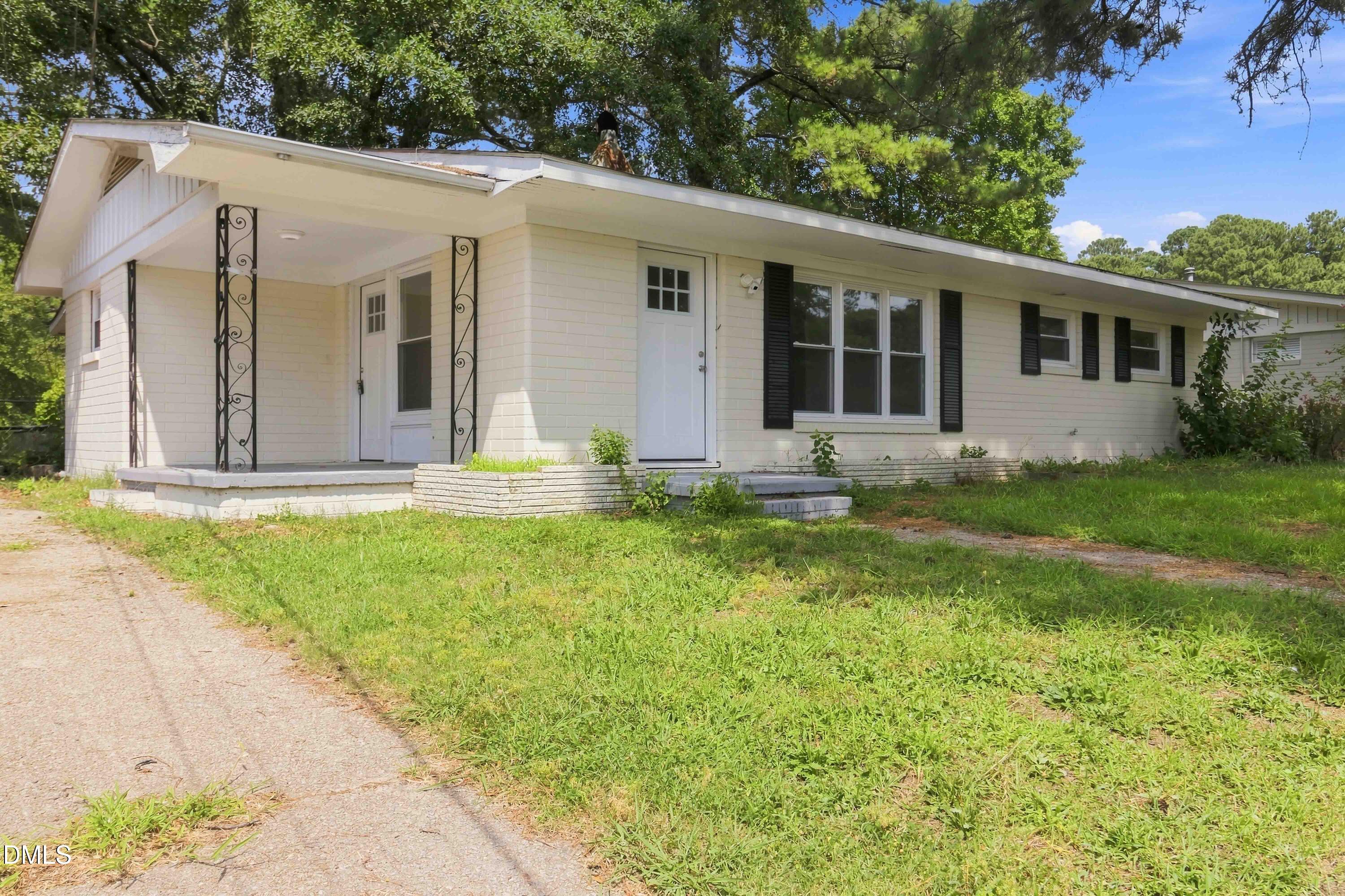 605 Sunnyside Lane W Property Photo 3
