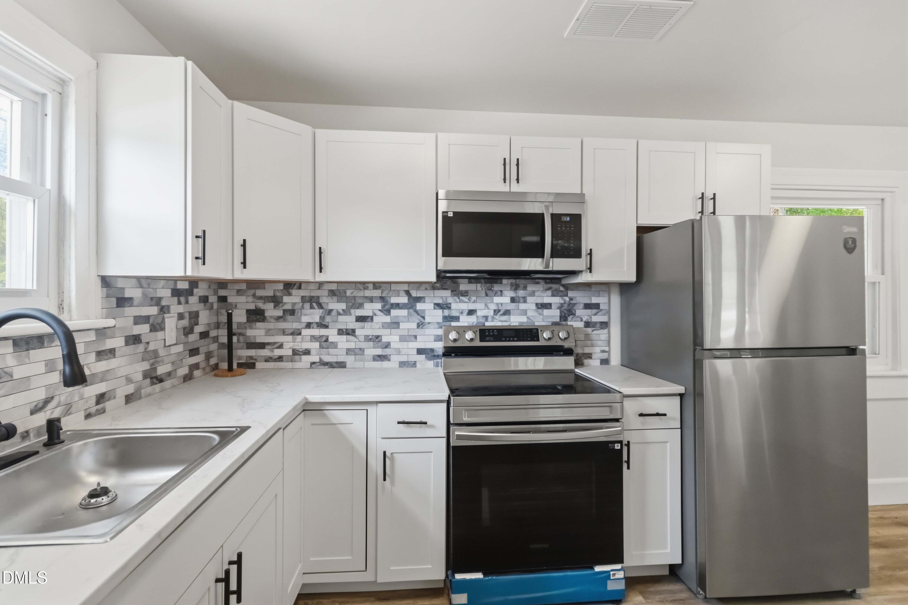 605 Sunnyside Lane W Property Photo 12