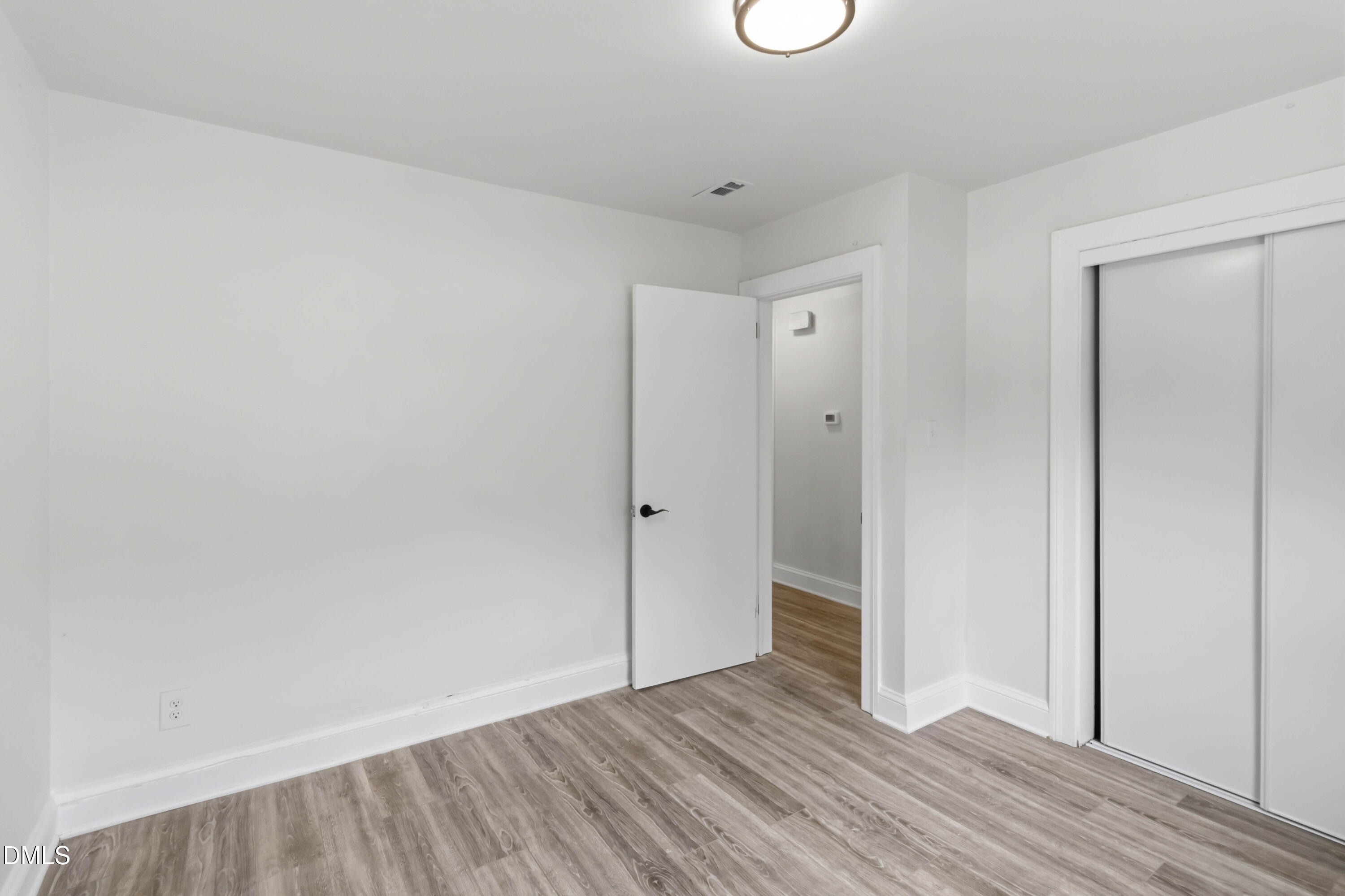 605 Sunnyside Lane W Property Photo 16