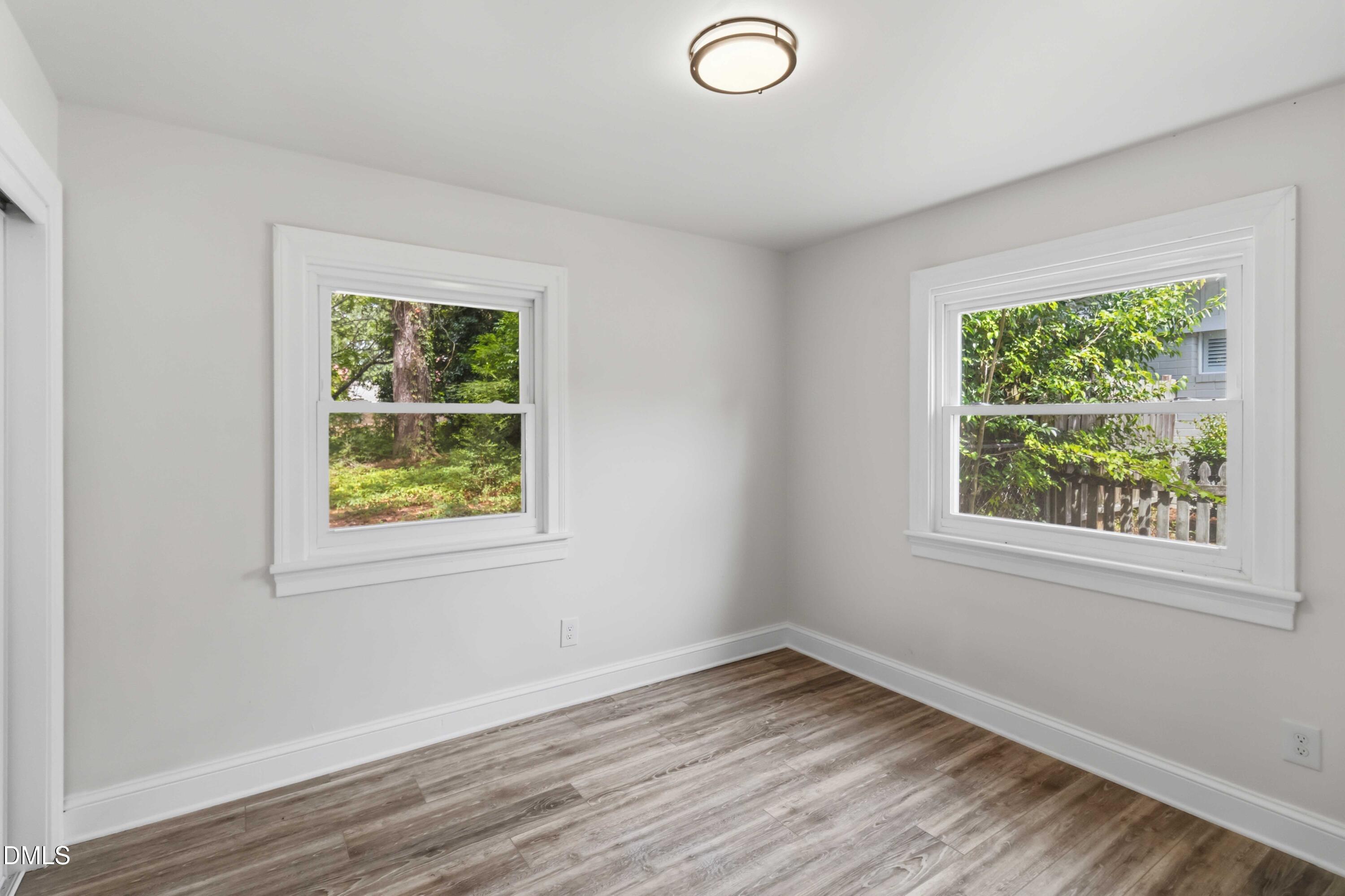 605 Sunnyside Lane W Property Photo 17