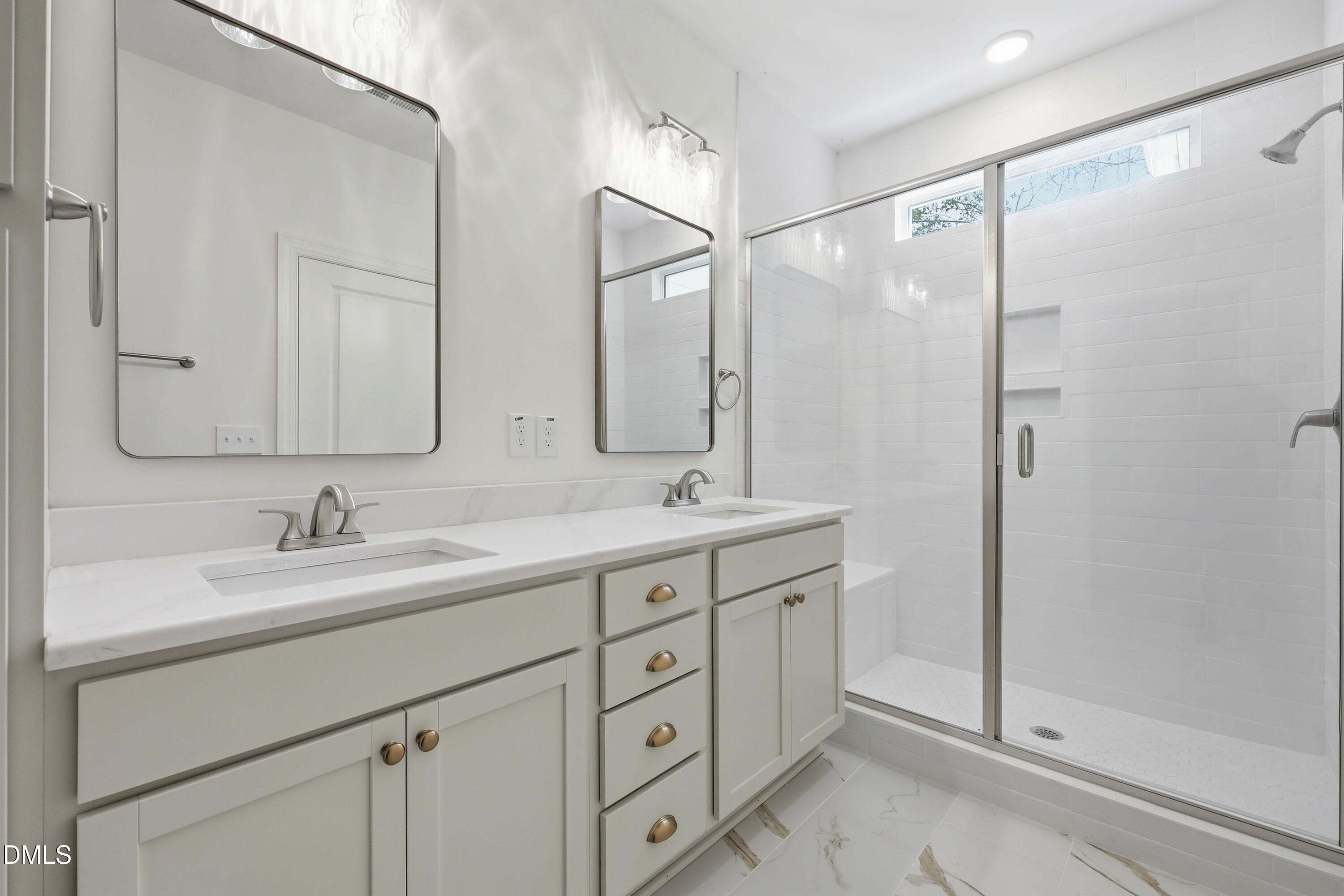 228 Telluride Court Property Photo 4