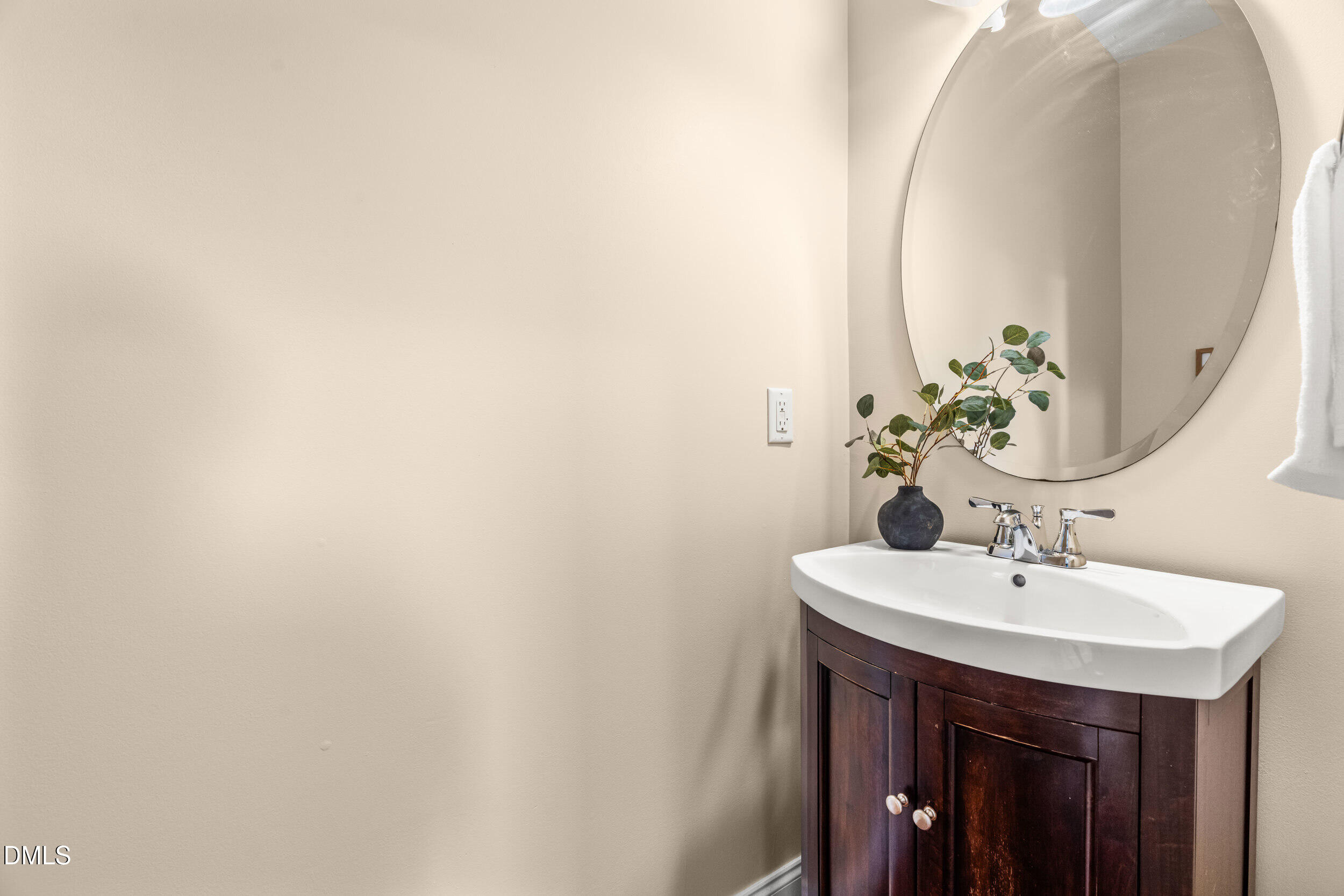 305 Chapel Valley Lane Property Photo 17