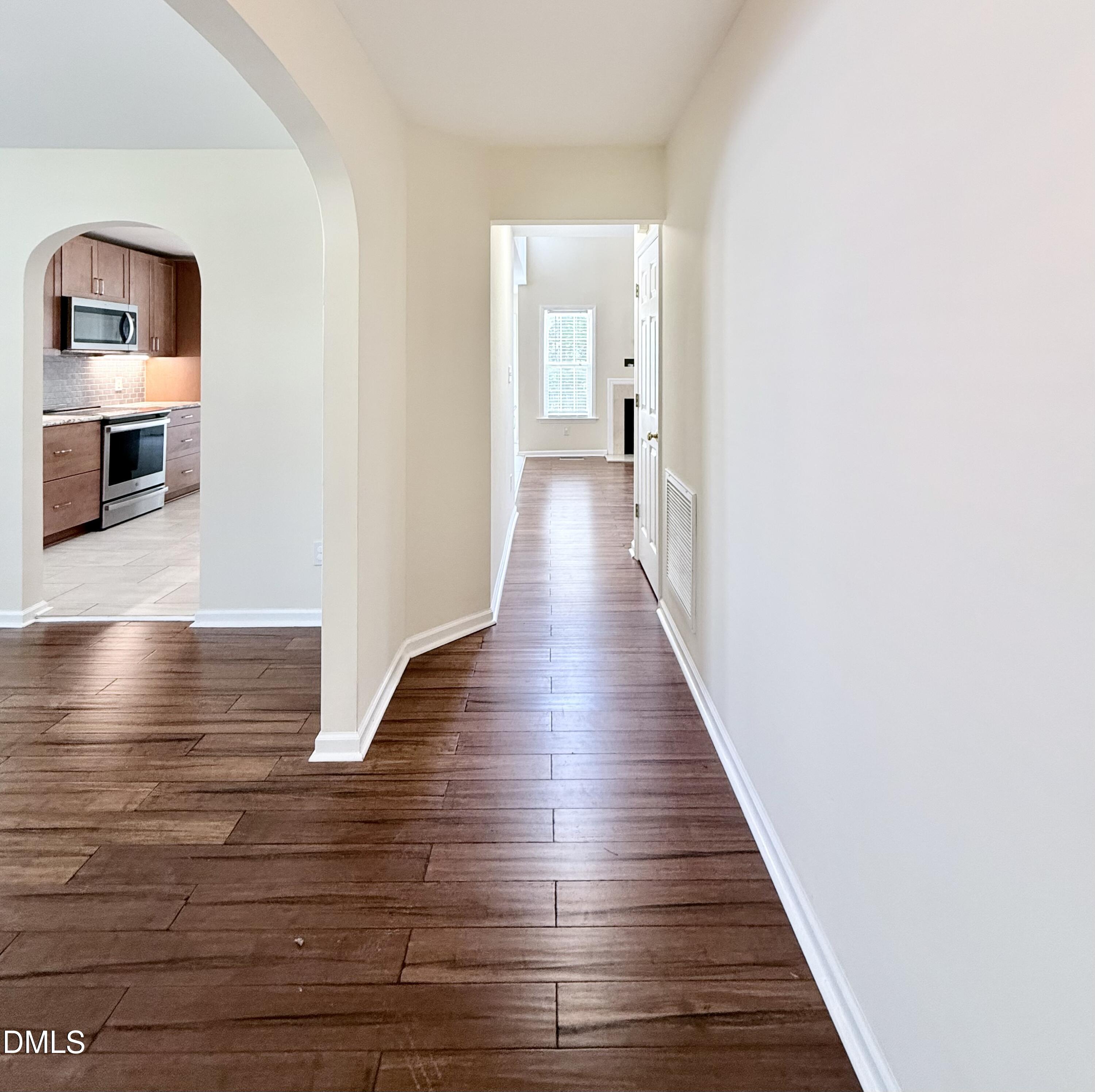 2729 E Shoreham Street Property Photo 3