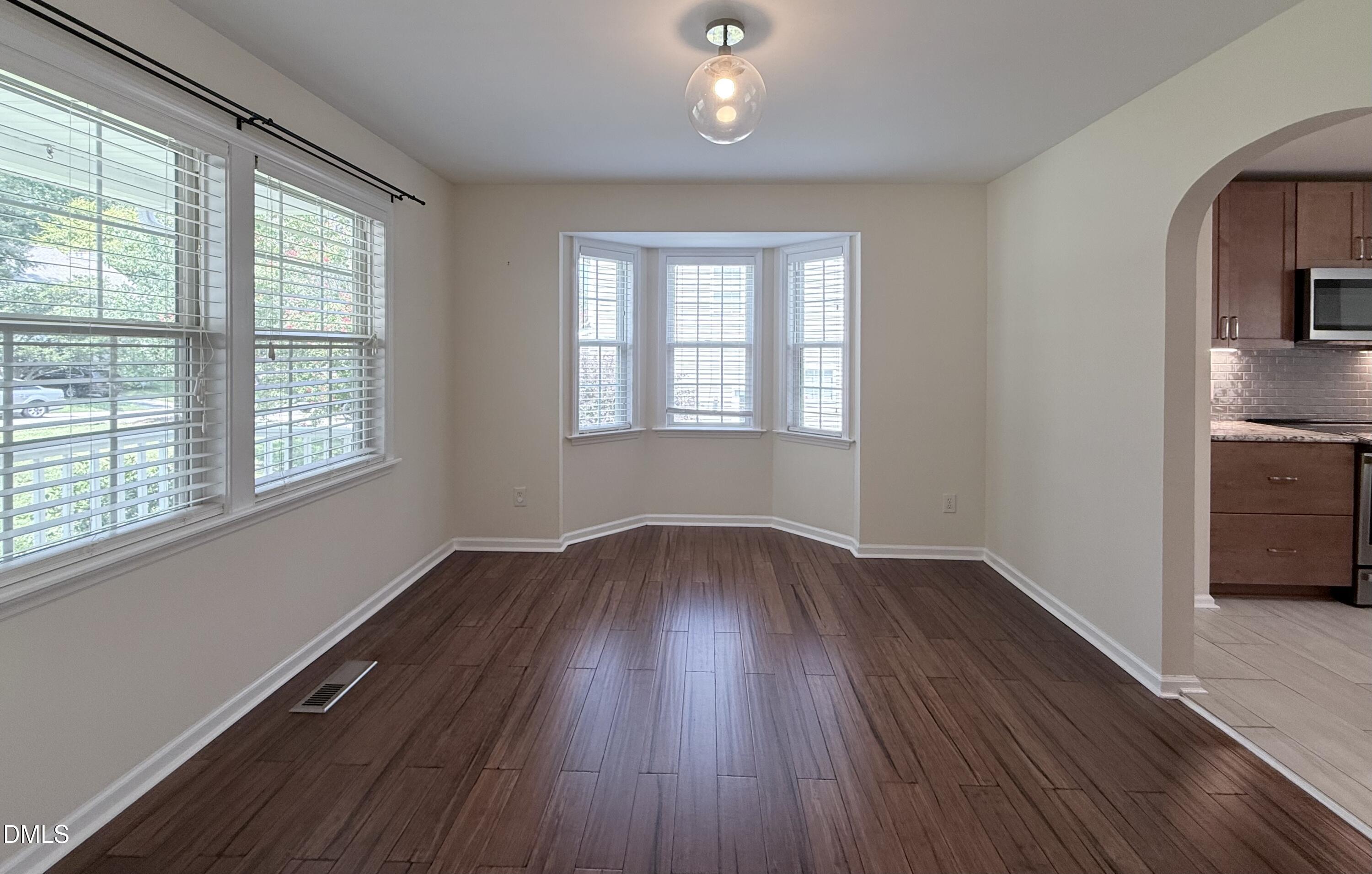 2729 E Shoreham Street Property Photo 5