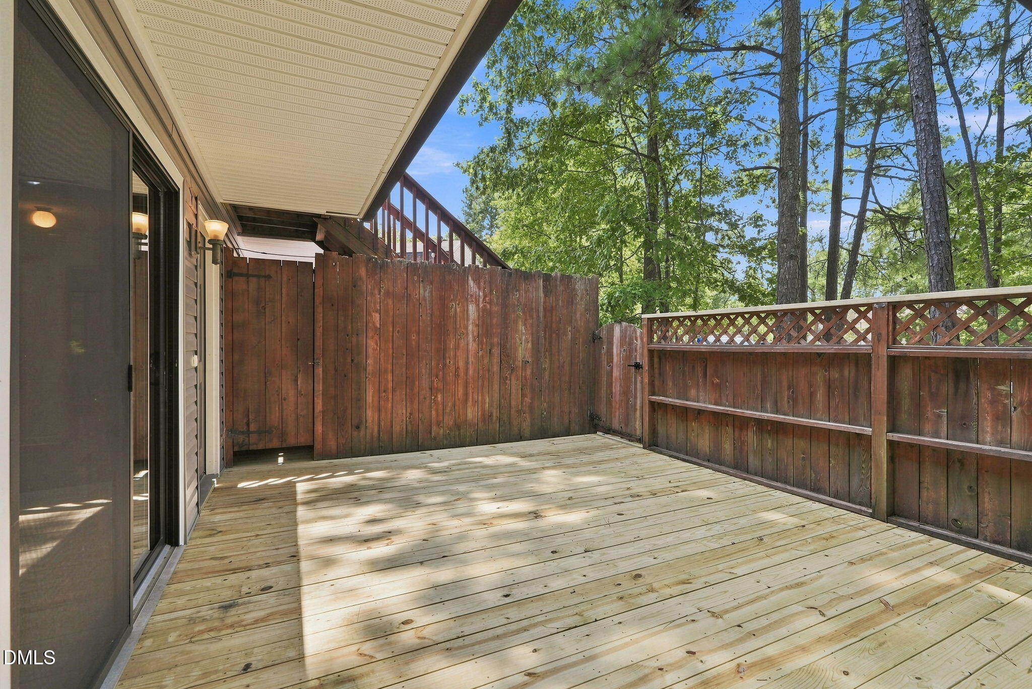 400 Summerwalk Circle Property Photo 6