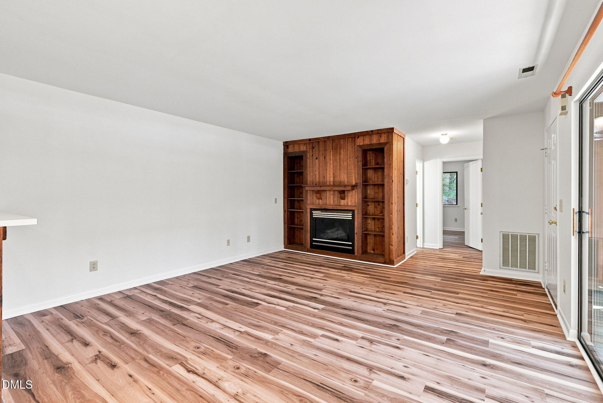400 Summerwalk Circle Property Photo 10