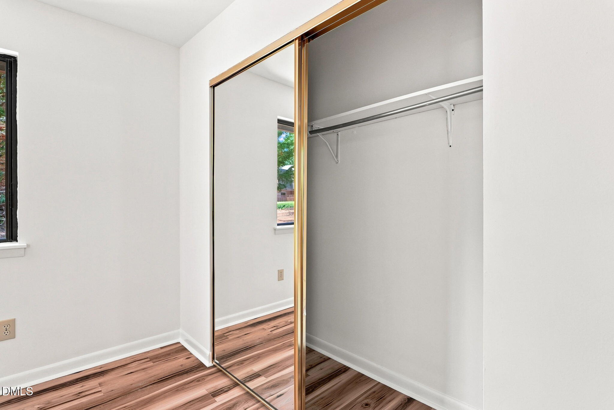 400 Summerwalk Circle Property Photo 31