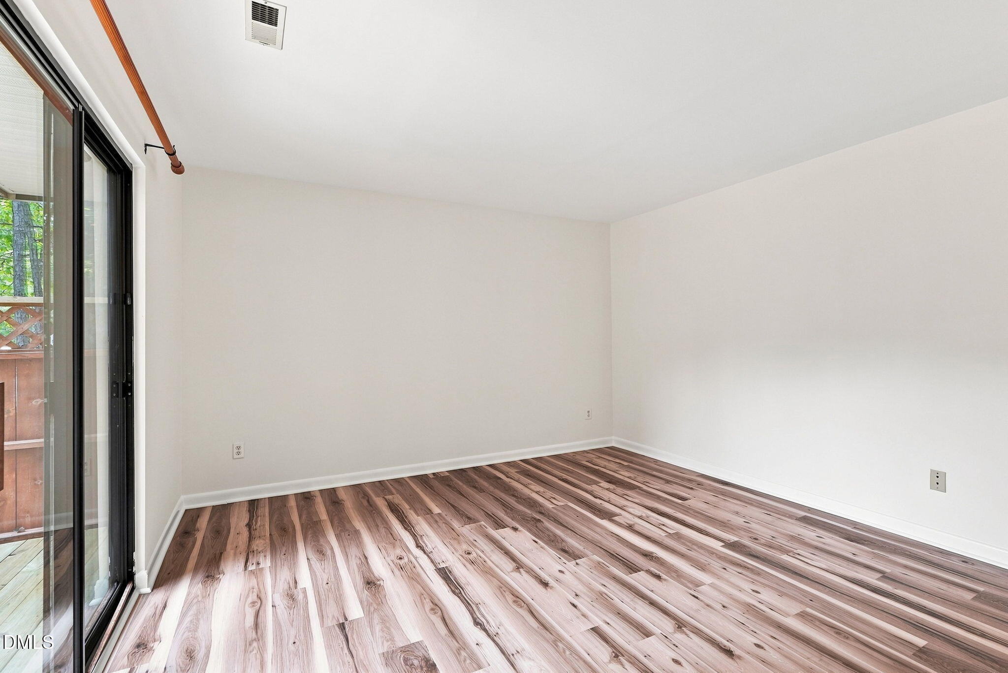 400 Summerwalk Circle Property Photo 34