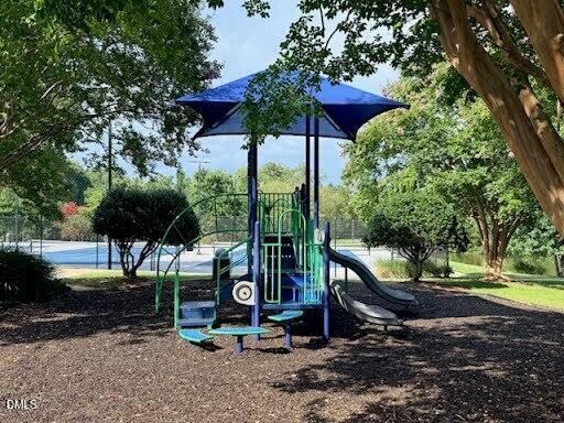 206 Redwood Park Drive Property Photo 65