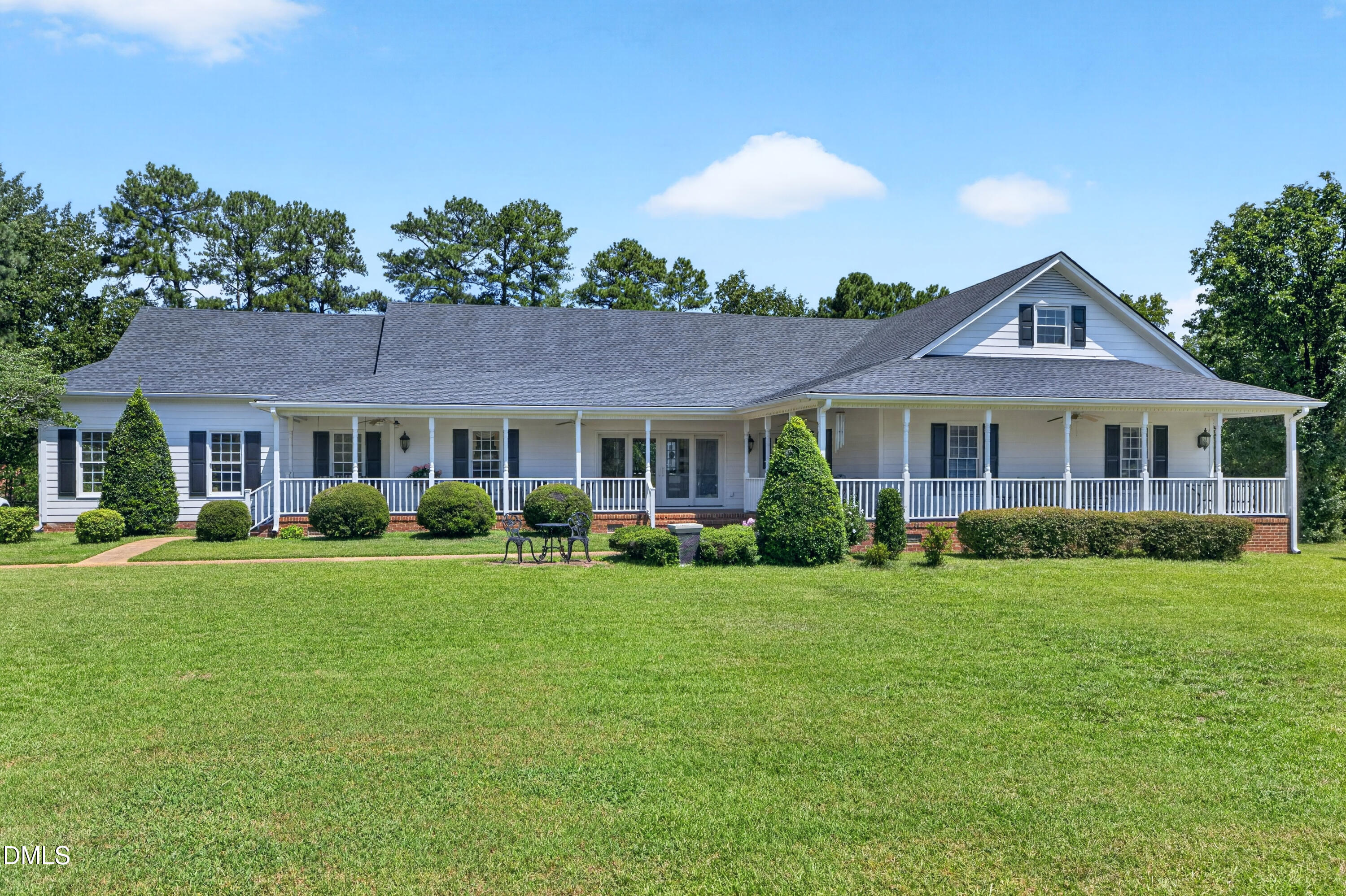 606 Country Lane Property Photo 1