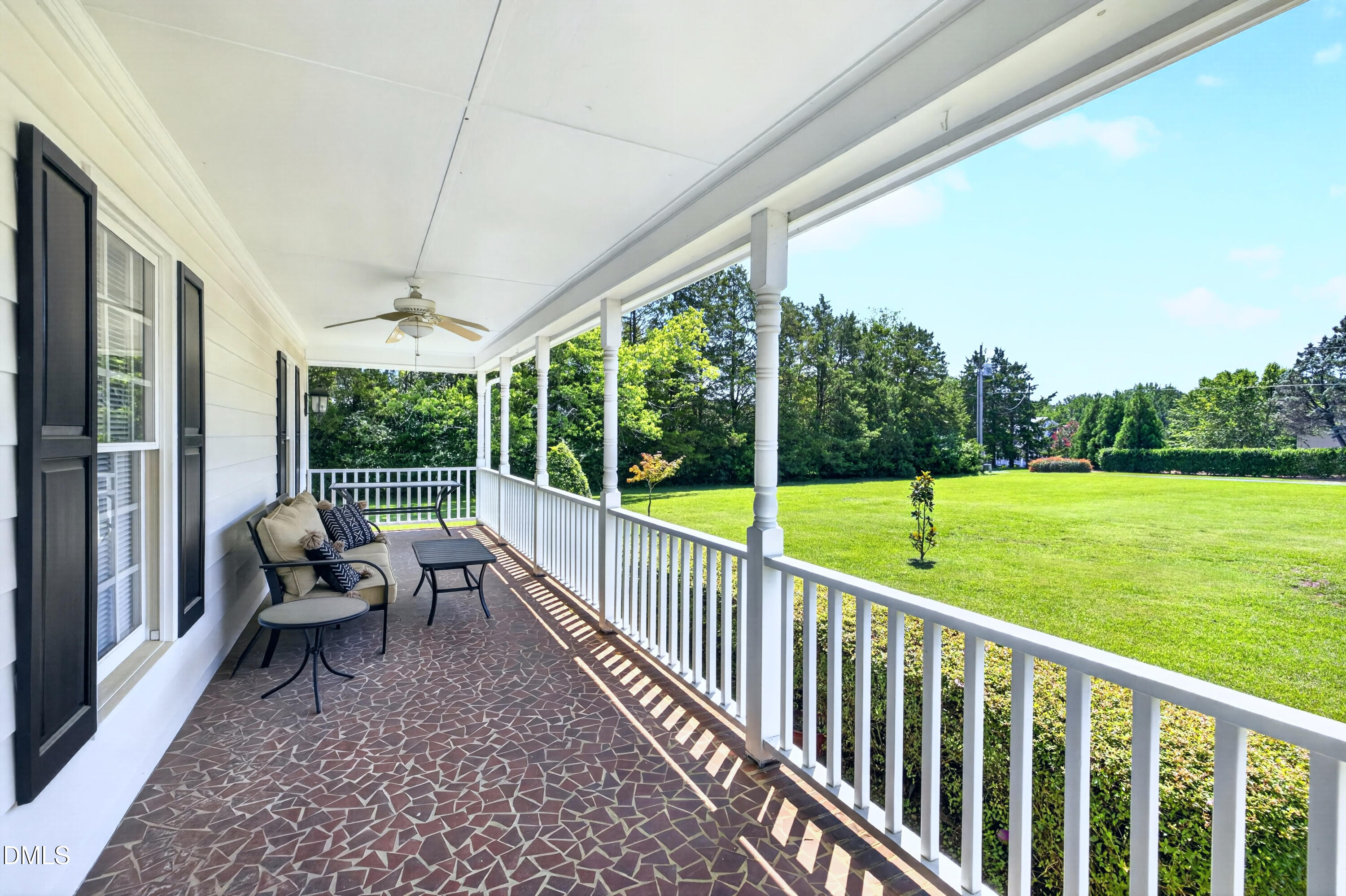 606 Country Lane Property Photo 10