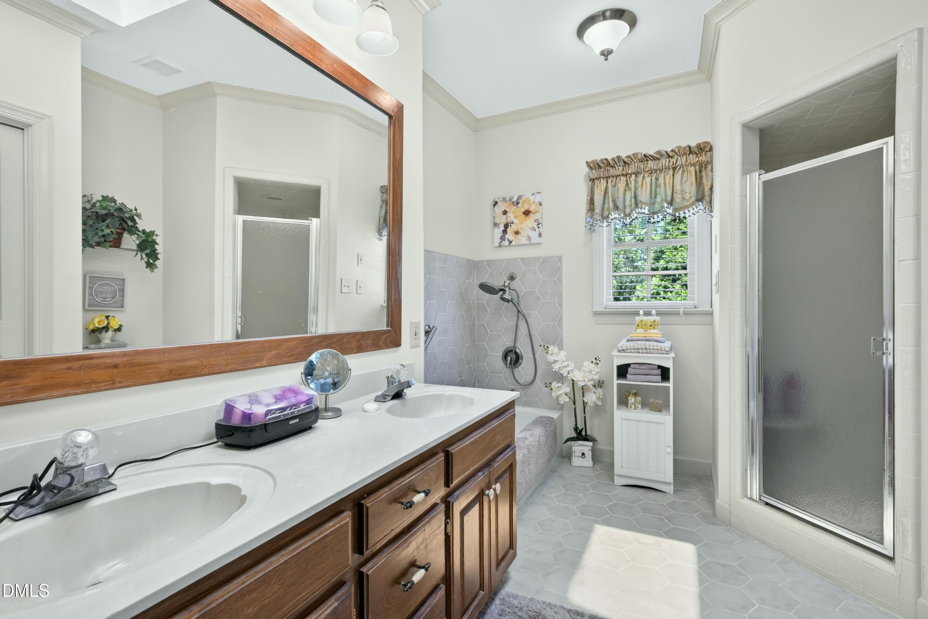 606 Country Lane Property Photo 38