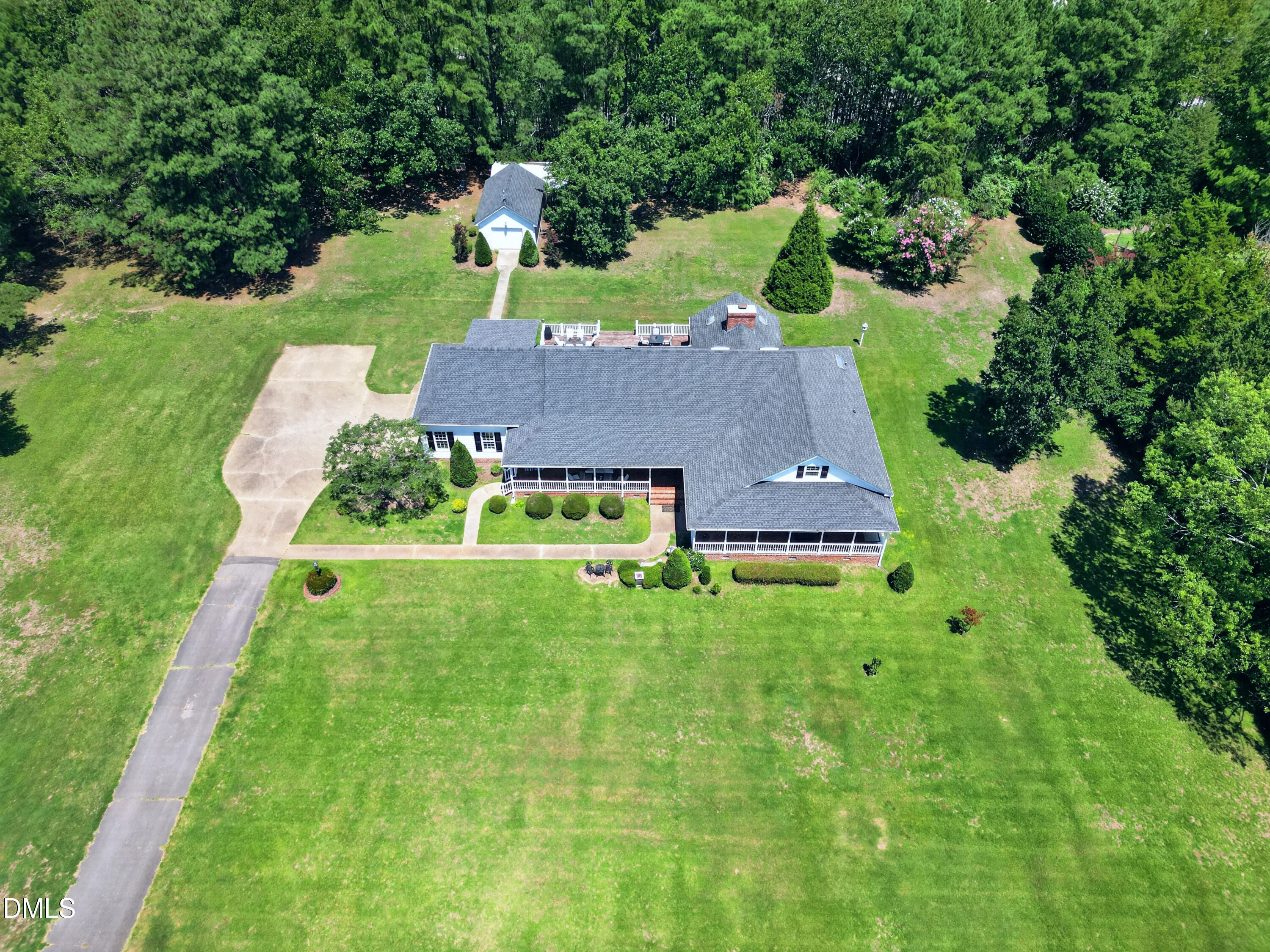 606 Country Lane Property Photo 67
