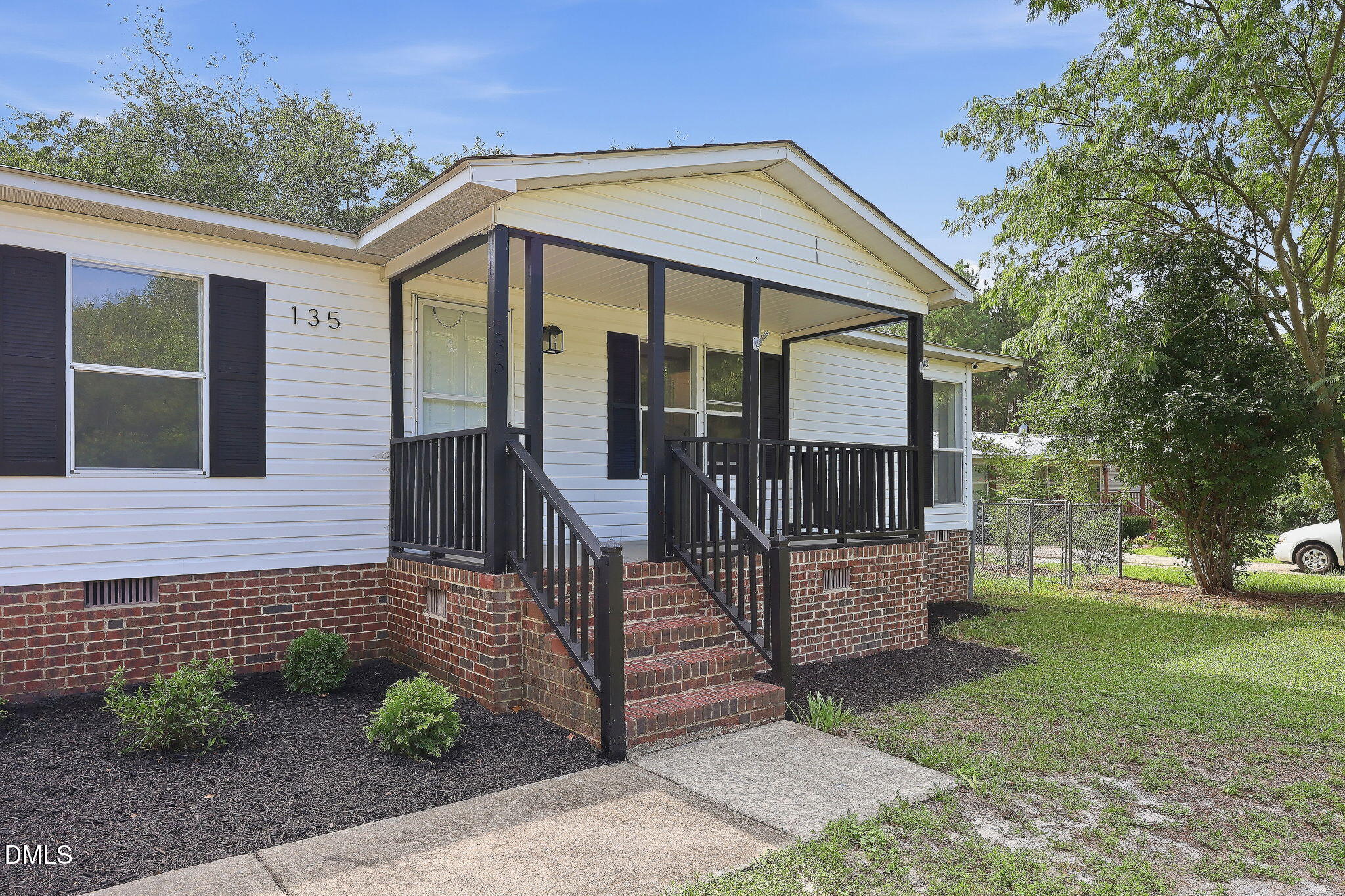 135 Virginia Lane Property Photo 2