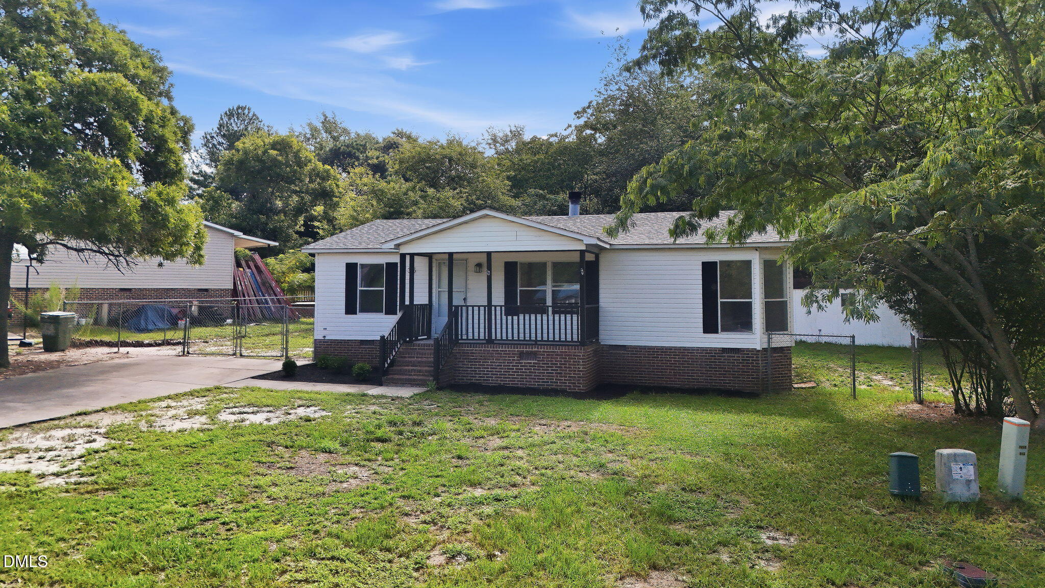 135 Virginia Lane Property Photo 3