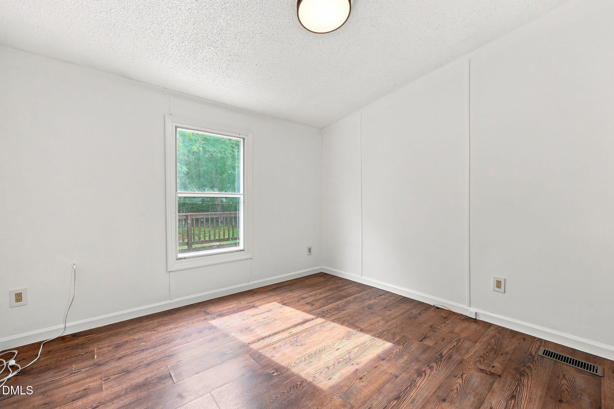 135 Virginia Lane Property Photo 28