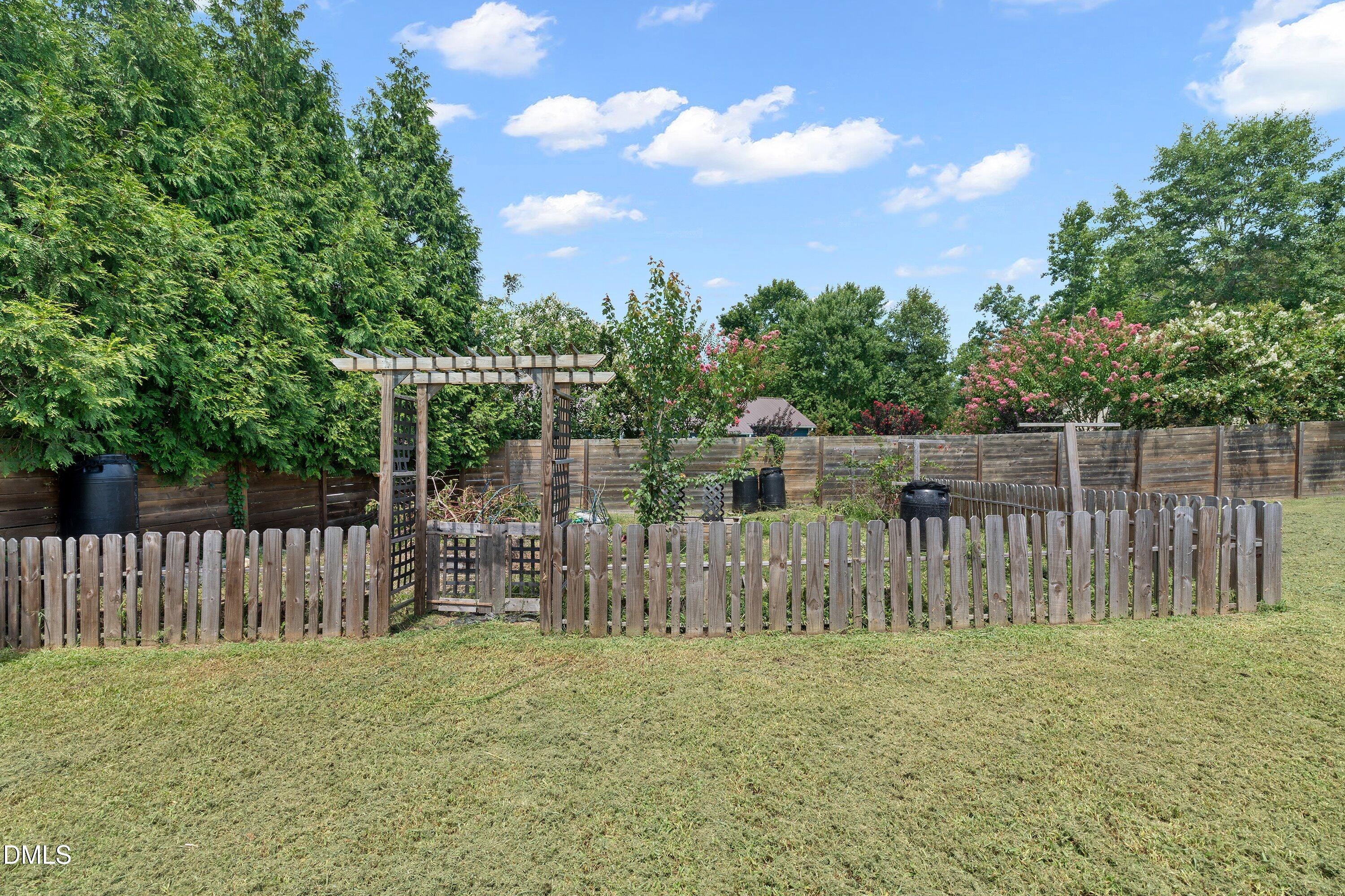 48 Yesteryear Court Property Photo 36