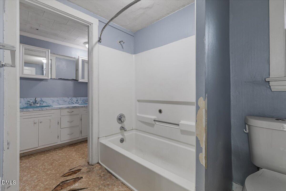 700 N Webb Street Property Photo 13
