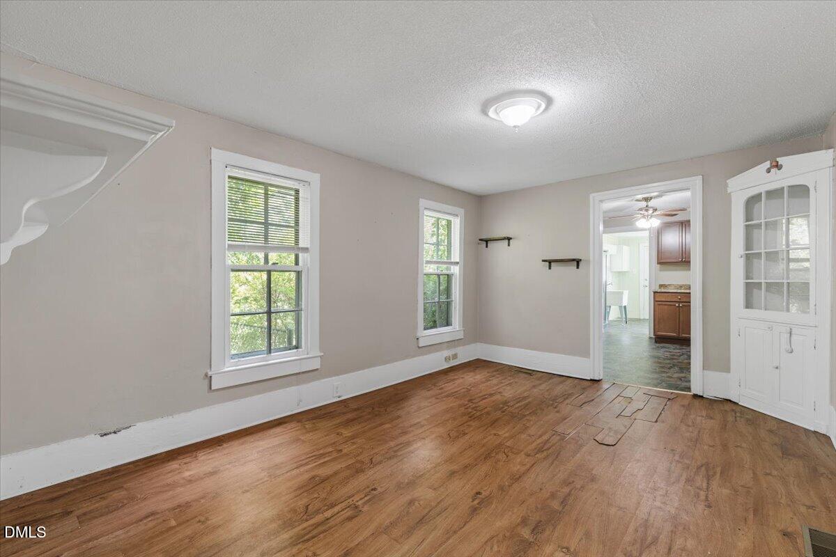 700 N Webb Street Property Photo 15