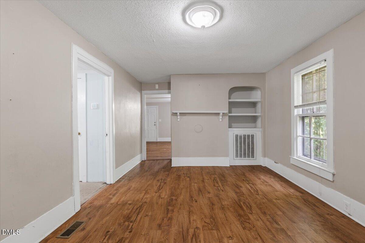 700 N Webb Street Property Photo 16