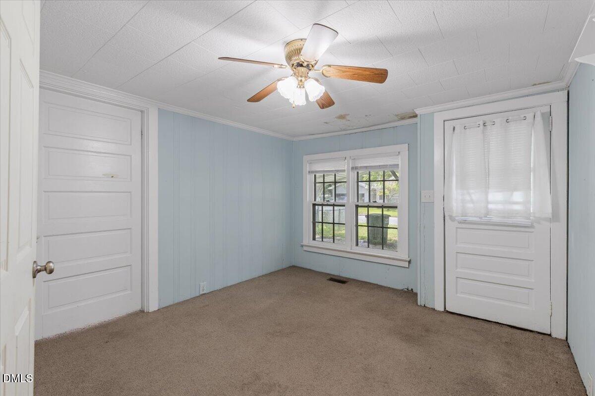 700 N Webb Street Property Photo 17