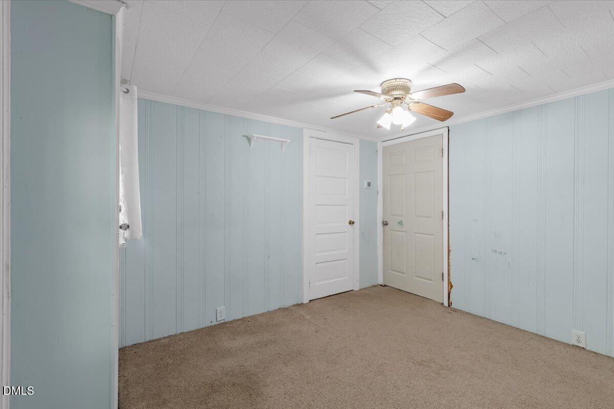 700 N Webb Street Property Photo 18